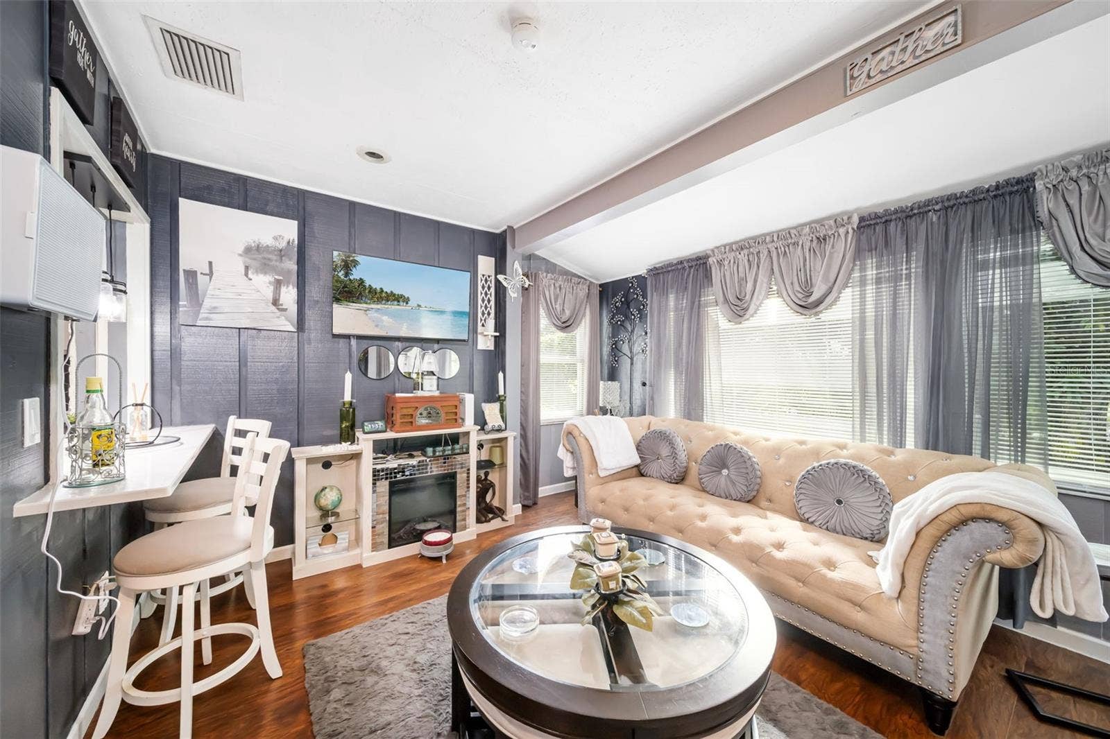 7236 LAS CASAS DR, Sarasota, FL 34243 7236 LAS CASAS DR, Sarasota, FL 34243