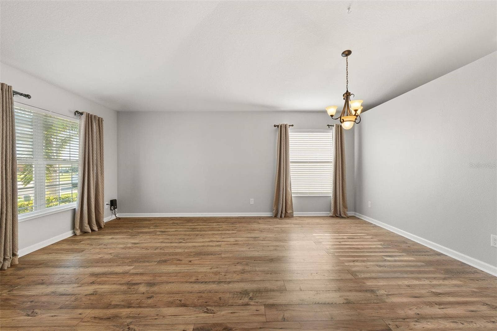 5902 106TH TERRACE E, Parrish, FL 34219 Entry / Dining Room