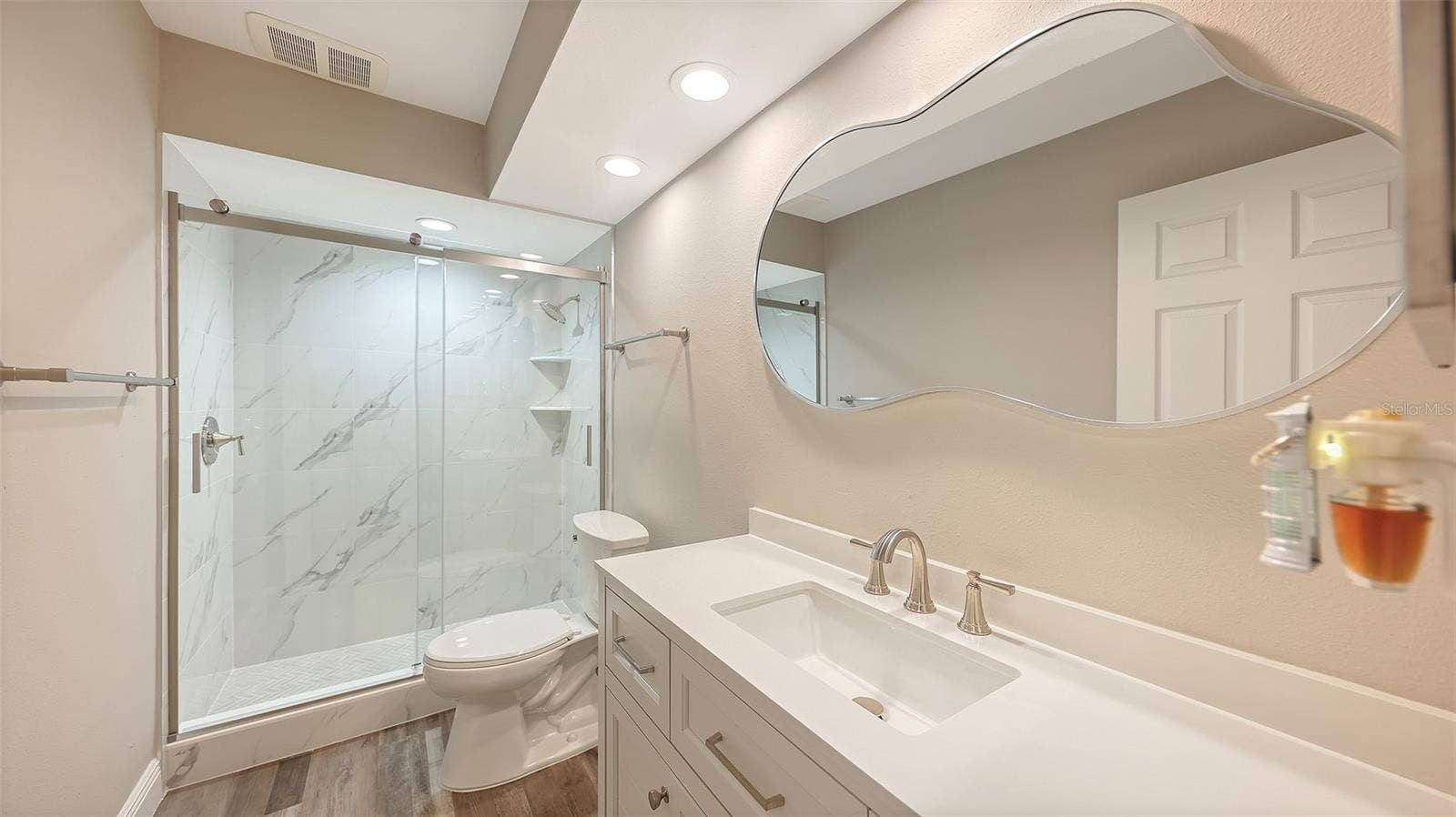 1209 TALLYWOOD DRIVE, #7005, Sarasota, FL 34237 1209 TALLYWOOD DRIVE, #7005, Sarasota, FL 34237