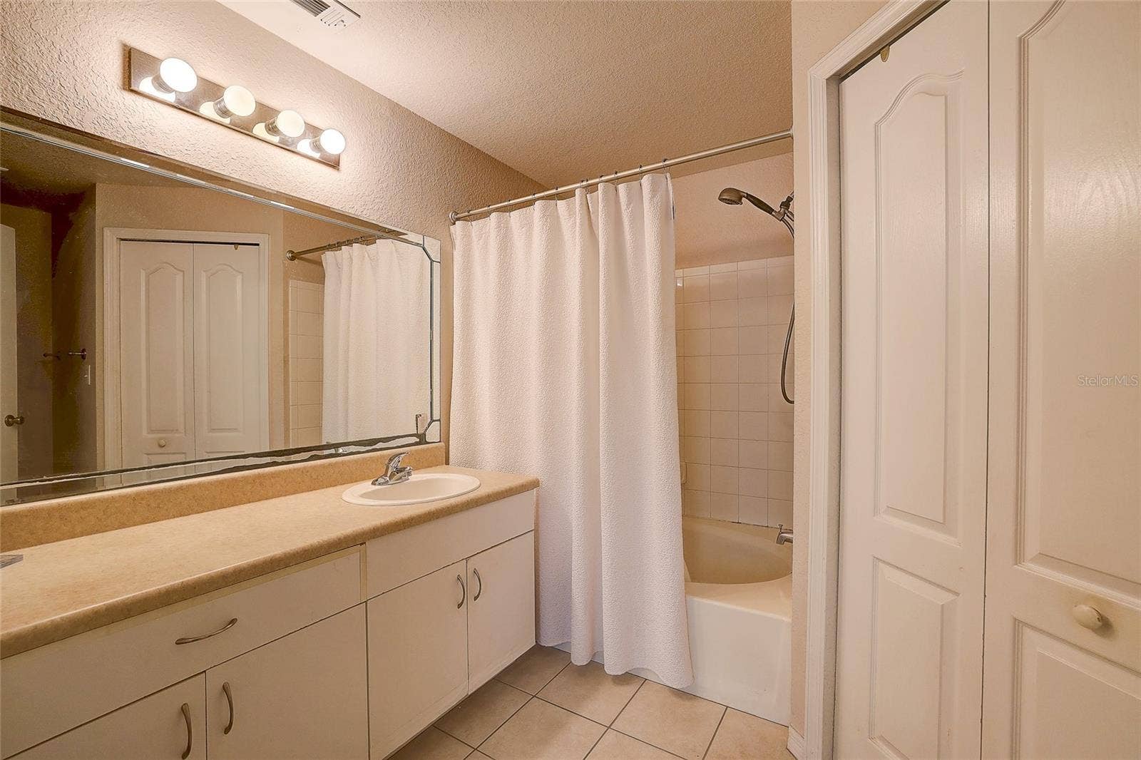 4174 CENTRAL SARASOTA PARKWAY, #212, Sarasota, FL 34238 4174 CENTRAL SARASOTA PARKWAY, #212, Sarasota, FL 34238