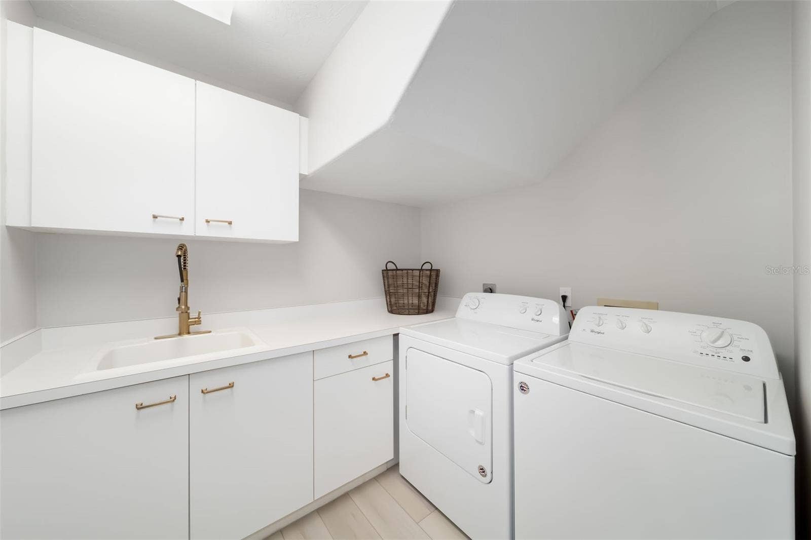 1703 STARLING DRIVE, #1703, Sarasota, FL 34231 Laundry Room