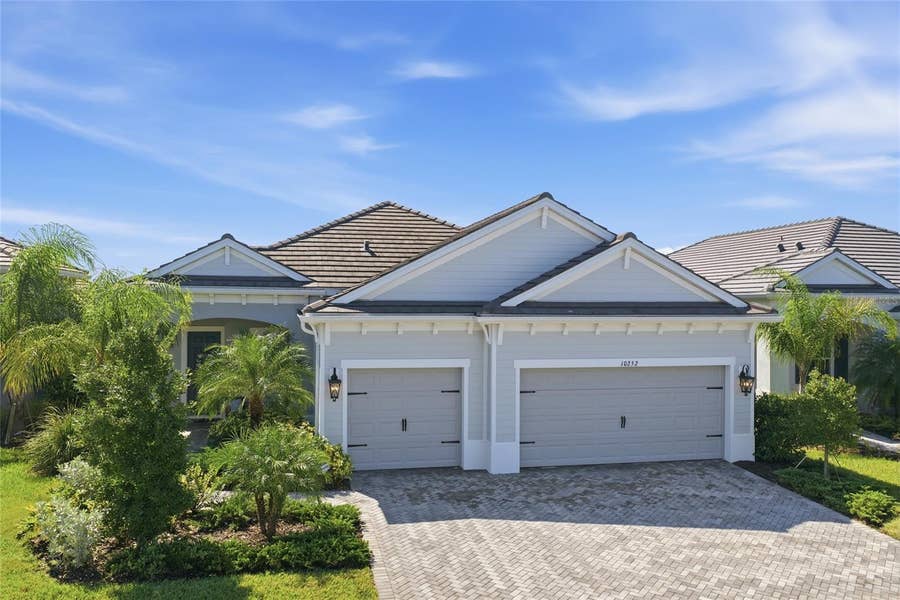 Property photo for 10252 CANAVERAL CIRCLE, Sarasota, FL