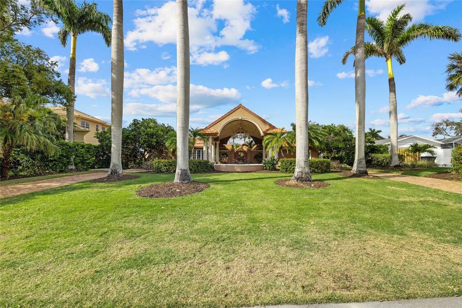 Property photo for 1749 SANDALWOOD DRIVE, Sarasota, FL