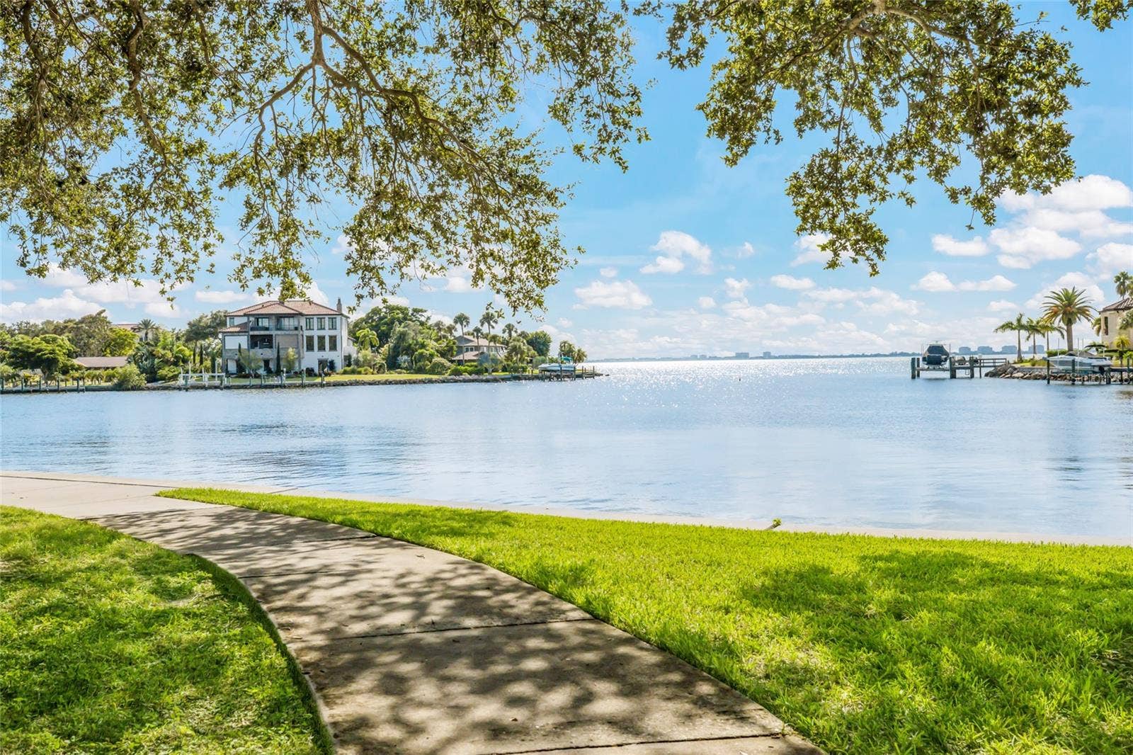 780 INDIAN BEACH CIRCLE, Sarasota, FL 34234 780 INDIAN BEACH CIRCLE, Sarasota, FL 34234