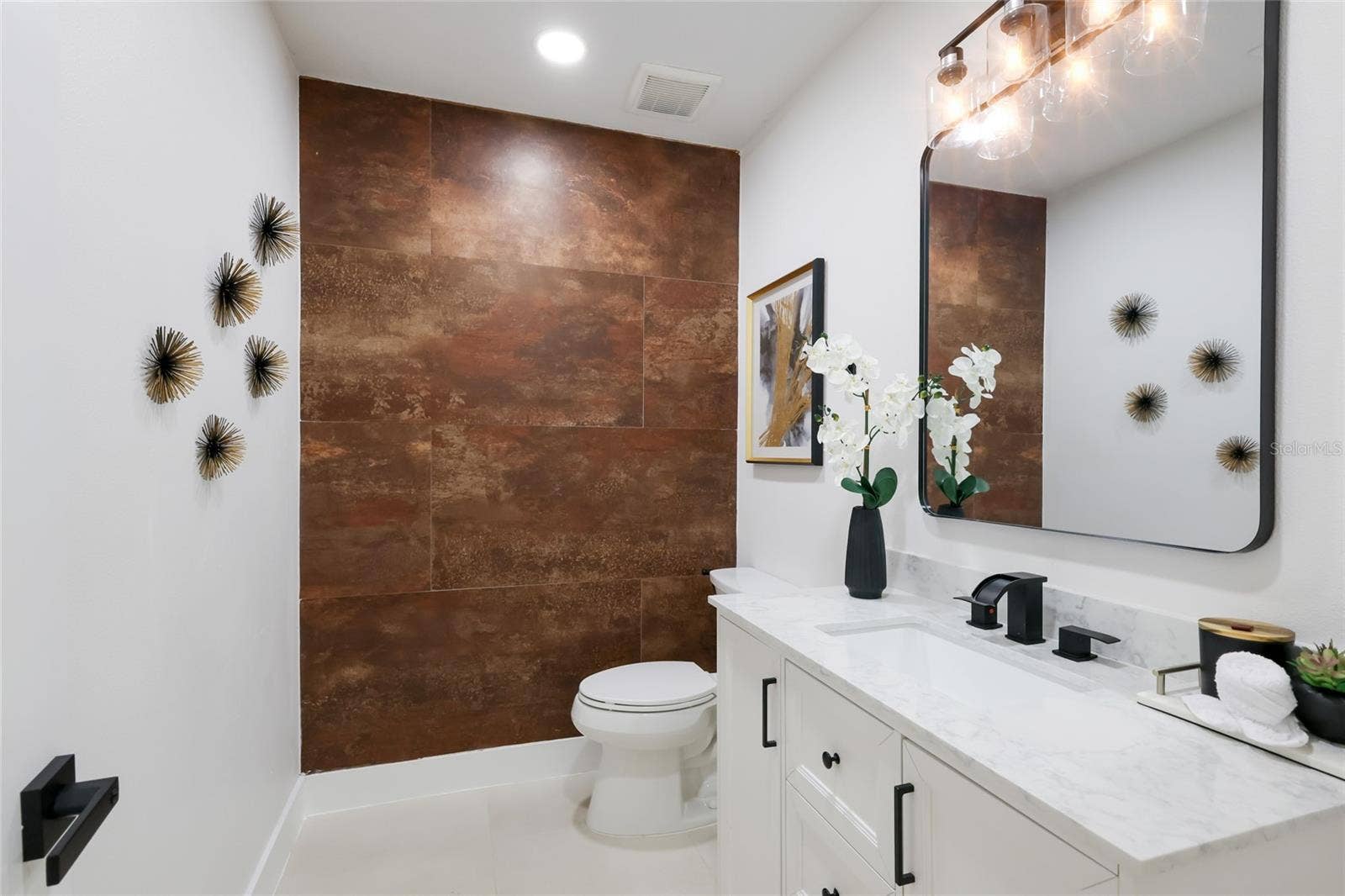 780 INDIAN BEACH CIRCLE, Sarasota, FL 34234 780 INDIAN BEACH CIRCLE, Sarasota, FL 34234