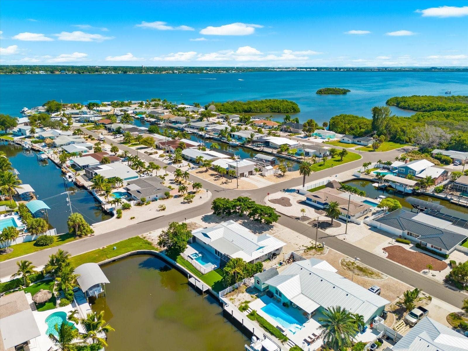 10304 KINGFISHER ROAD W, Bradenton, FL 34209 10304 KINGFISHER ROAD W, Bradenton, FL 34209