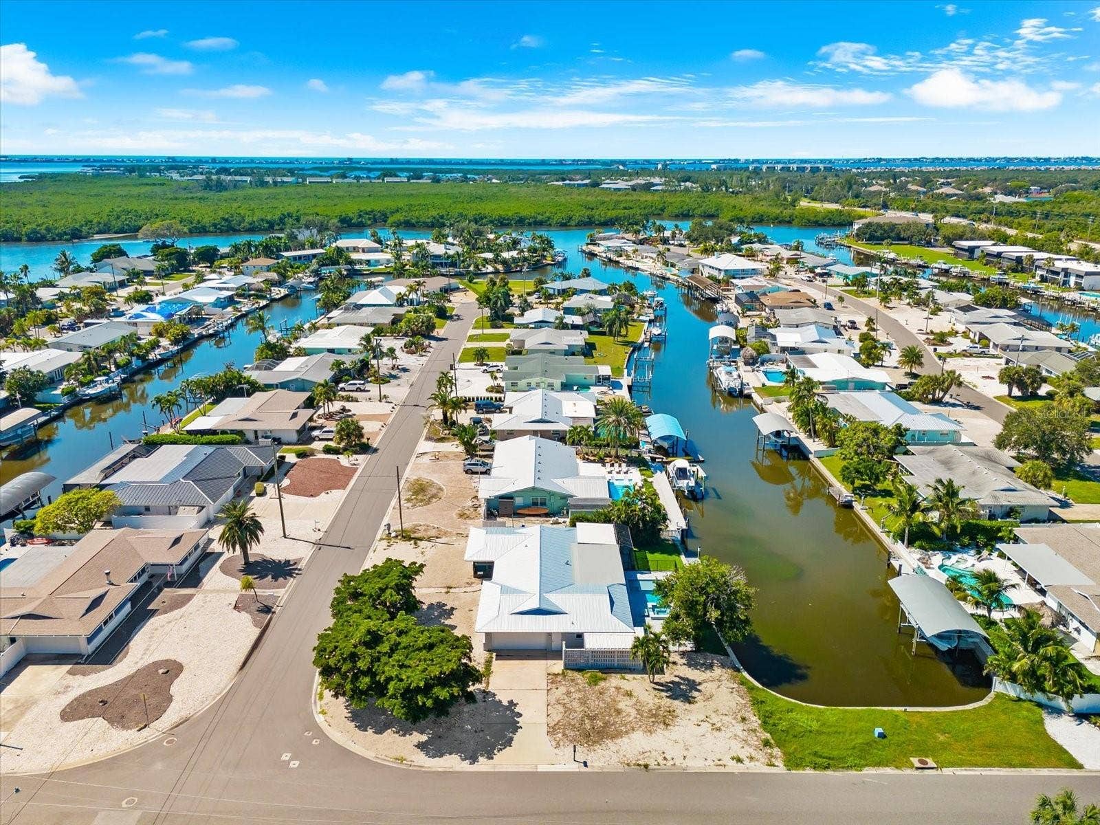 10304 KINGFISHER ROAD W, Bradenton, FL 34209 10304 KINGFISHER ROAD W, Bradenton, FL 34209
