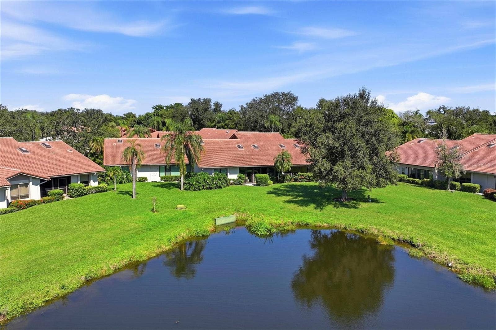 3981 WILSHIRE CIRCLE E, #195, Sarasota, FL 34238 3981 WILSHIRE CIRCLE E, #195, Sarasota, FL 34238