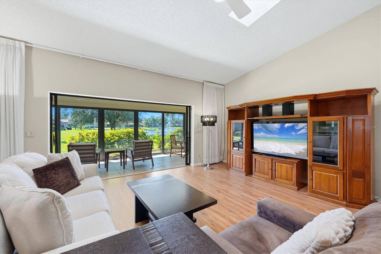 3981 WILSHIRE CIRCLE E, #195, Sarasota, FL 34238 3981 WILSHIRE CIRCLE E, #195, Sarasota, FL 34238