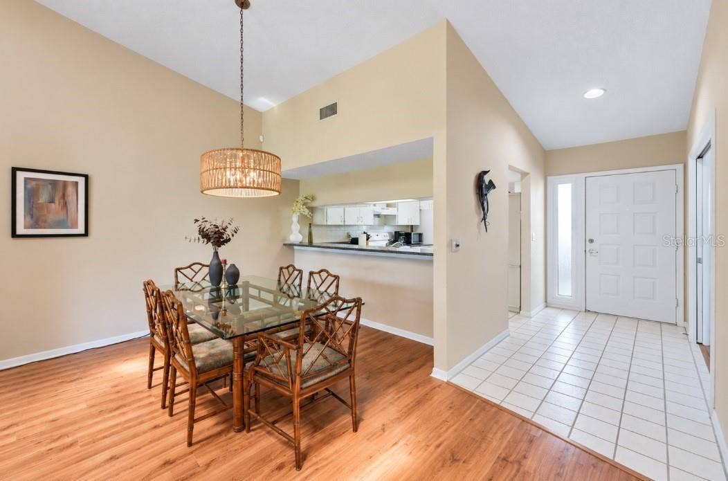 3981 WILSHIRE CIRCLE E, #195, Sarasota, FL 34238 3981 WILSHIRE CIRCLE E, #195, Sarasota, FL 34238