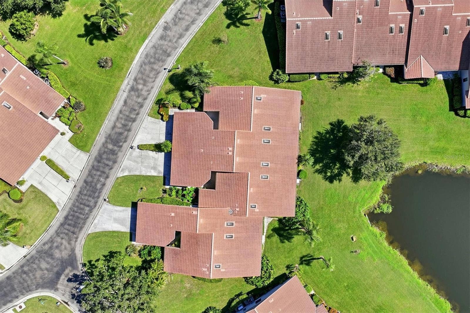 3981 WILSHIRE CIRCLE E, #195, Sarasota, FL 34238 3981 WILSHIRE CIRCLE E, #195, Sarasota, FL 34238
