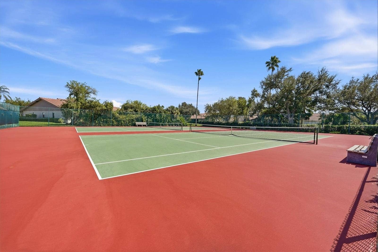 3981 WILSHIRE CIRCLE E, #195, Sarasota, FL 34238 3981 WILSHIRE CIRCLE E, #195, Sarasota, FL 34238