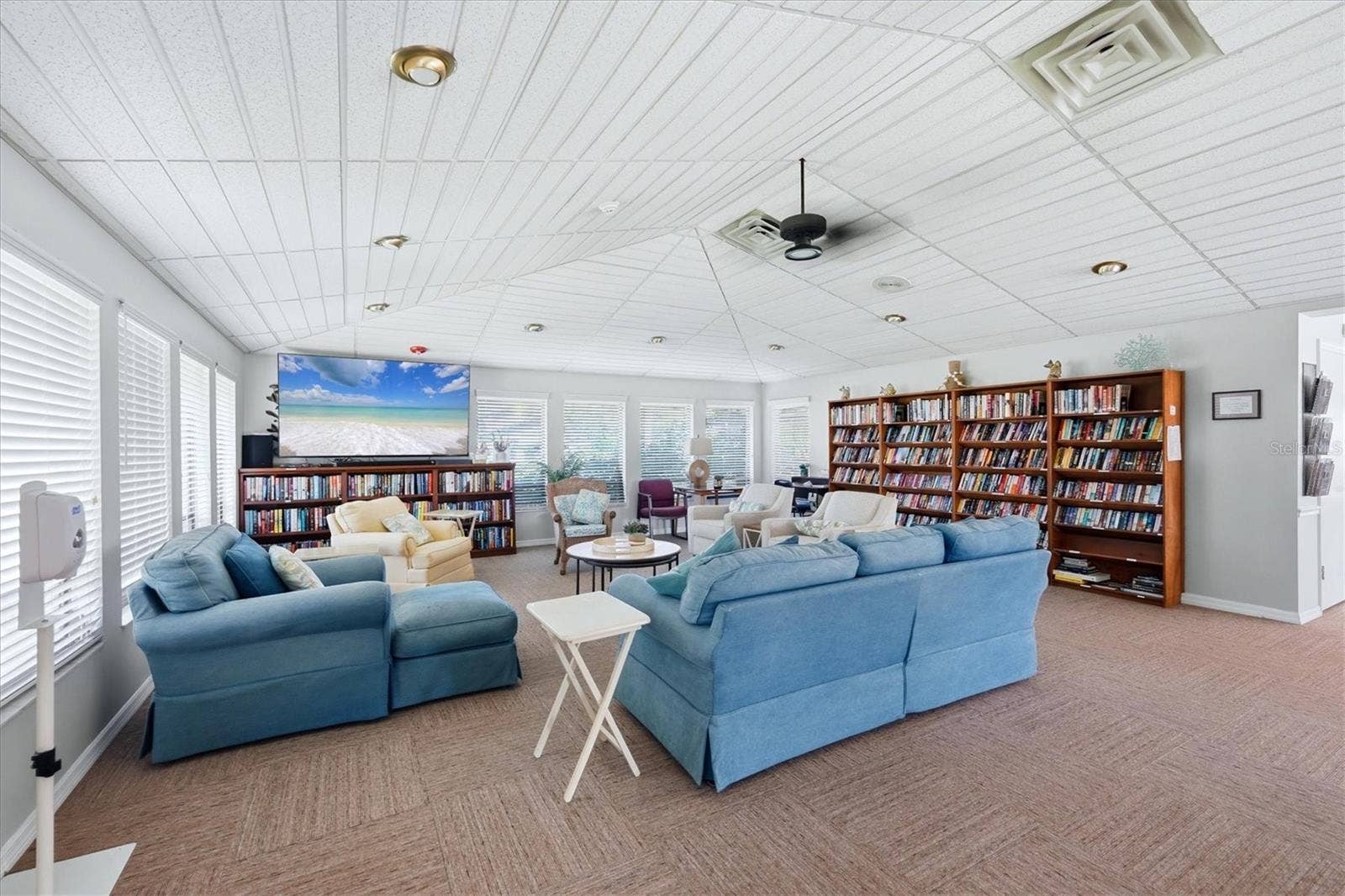3981 WILSHIRE CIRCLE E, #195, Sarasota, FL 34238 3981 WILSHIRE CIRCLE E, #195, Sarasota, FL 34238