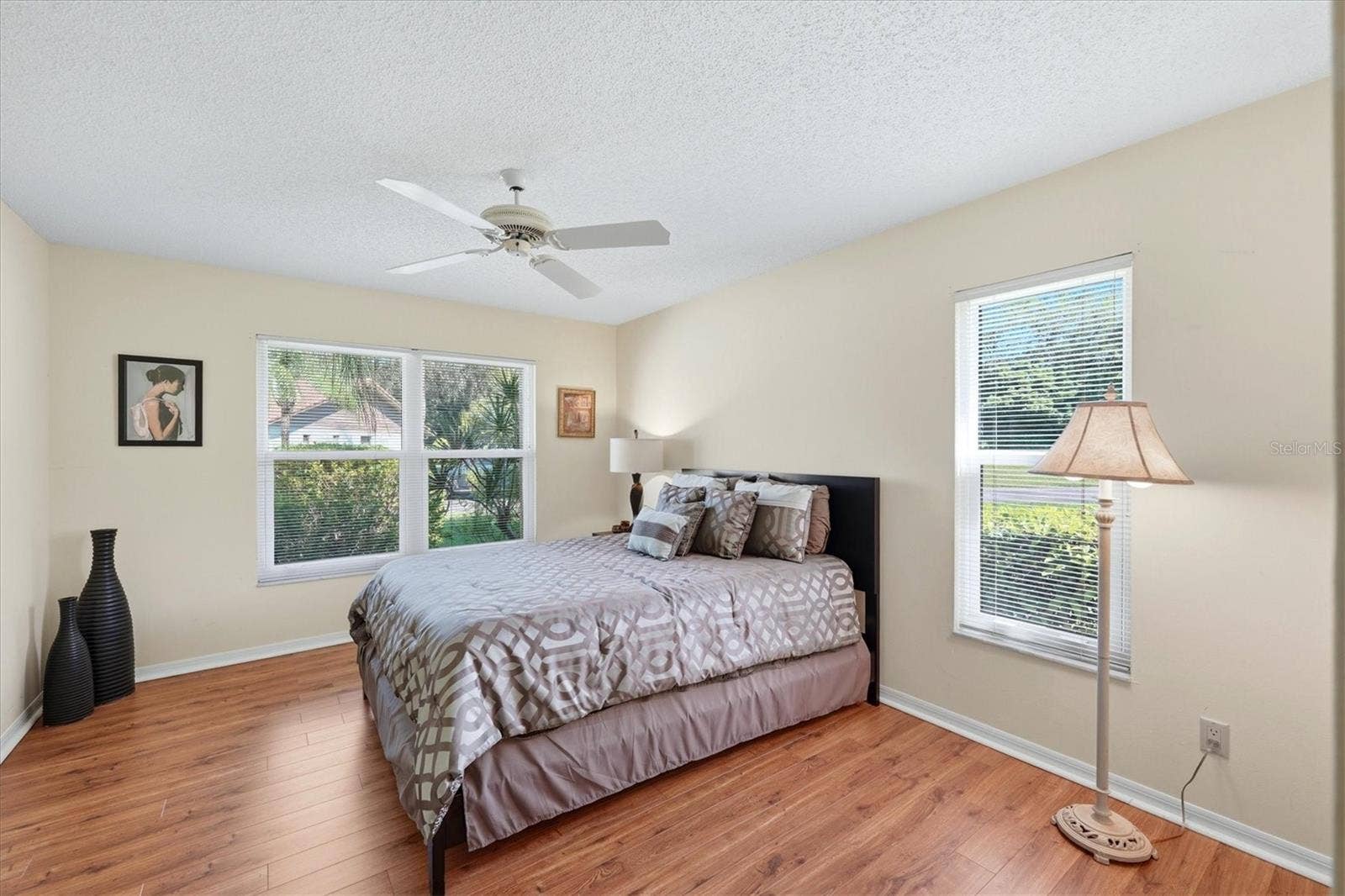 3981 WILSHIRE CIRCLE E, #195, Sarasota, FL 34238 3981 WILSHIRE CIRCLE E, #195, Sarasota, FL 34238
