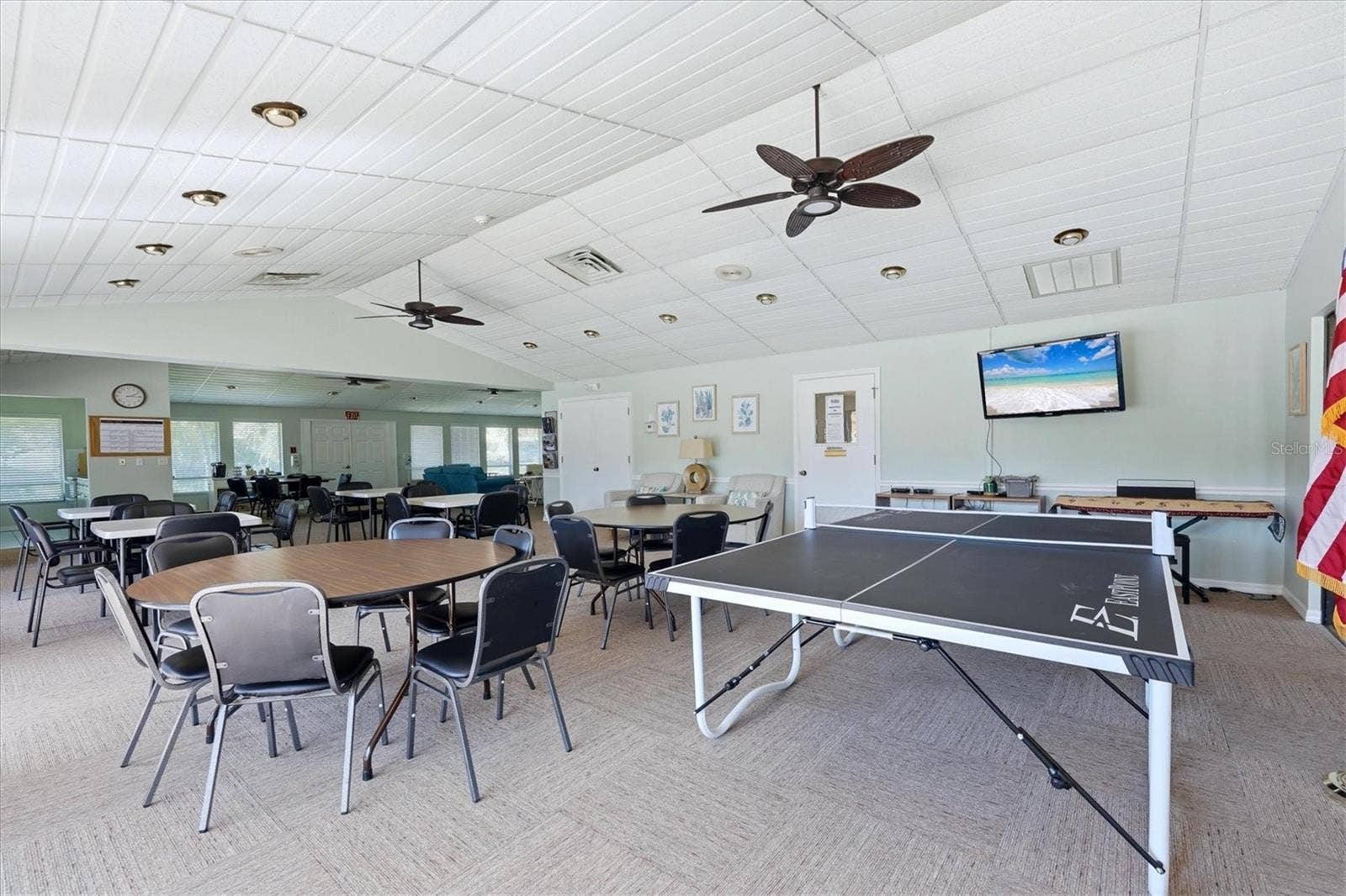 3981 WILSHIRE CIRCLE E, #195, Sarasota, FL 34238 3981 WILSHIRE CIRCLE E, #195, Sarasota, FL 34238