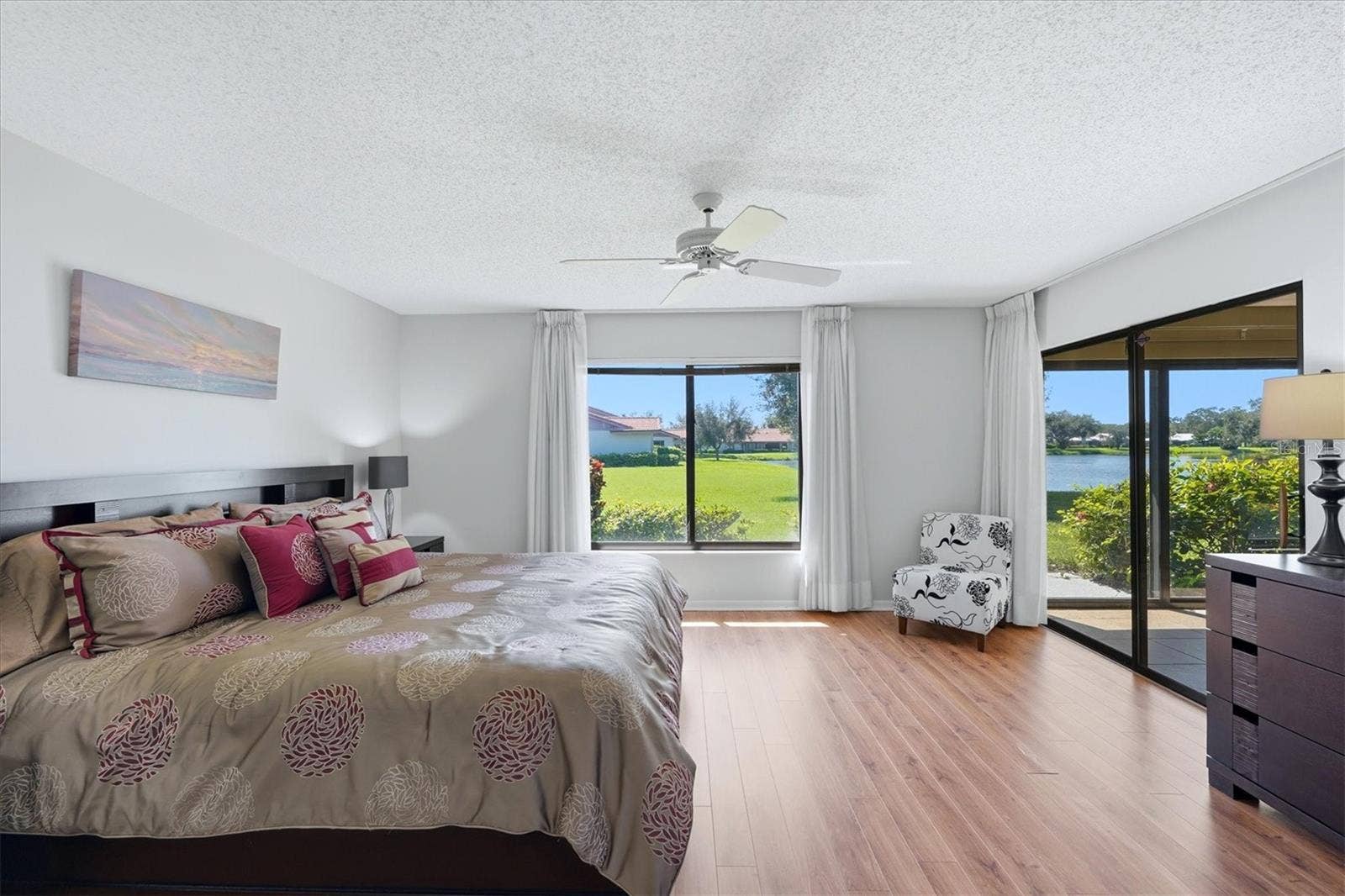 3981 WILSHIRE CIRCLE E, #195, Sarasota, FL 34238 3981 WILSHIRE CIRCLE E, #195, Sarasota, FL 34238