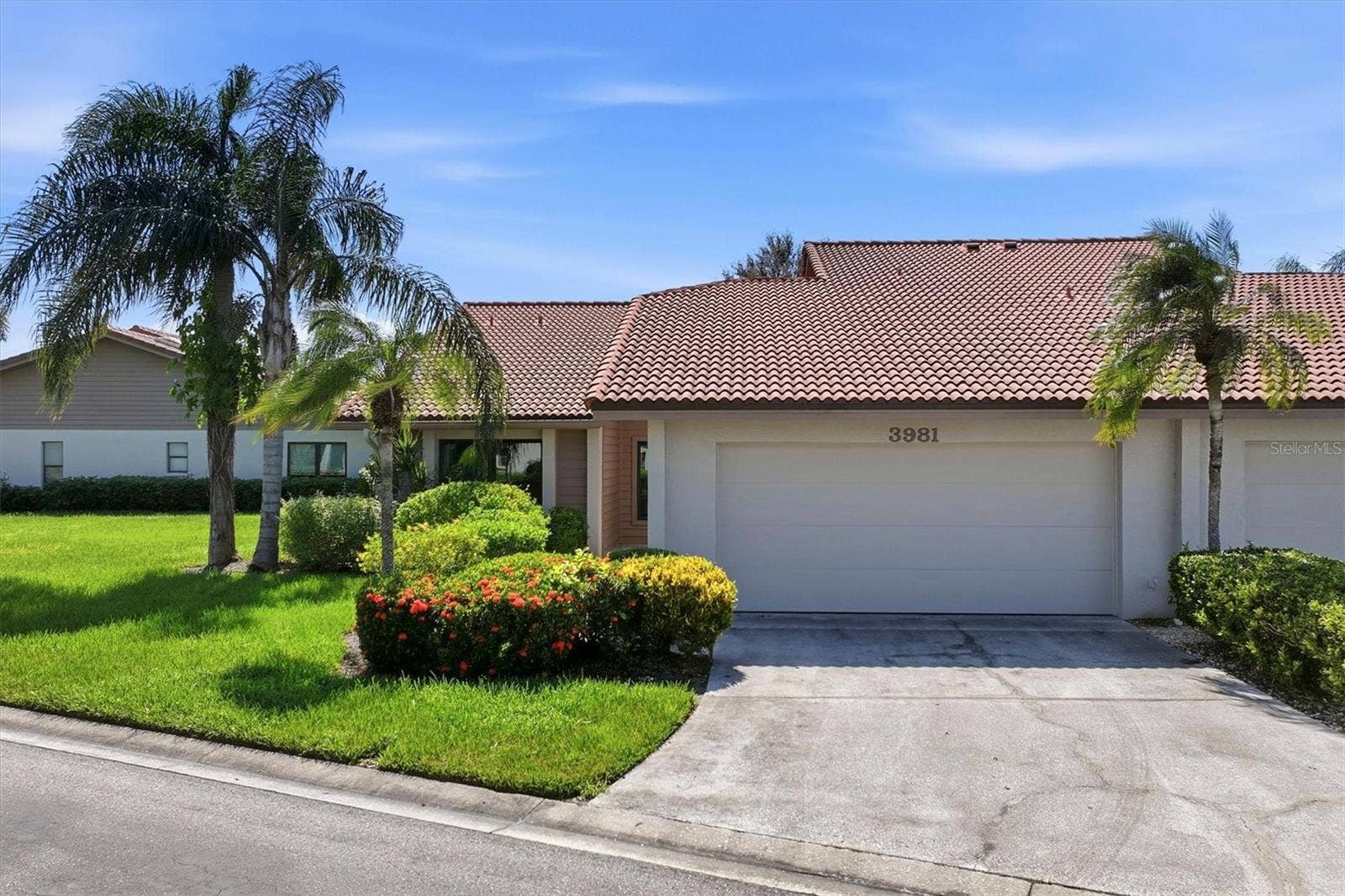 3981 WILSHIRE CIRCLE E, #195, Sarasota, FL 34238 3981 WILSHIRE CIRCLE E, #195, Sarasota, FL 34238