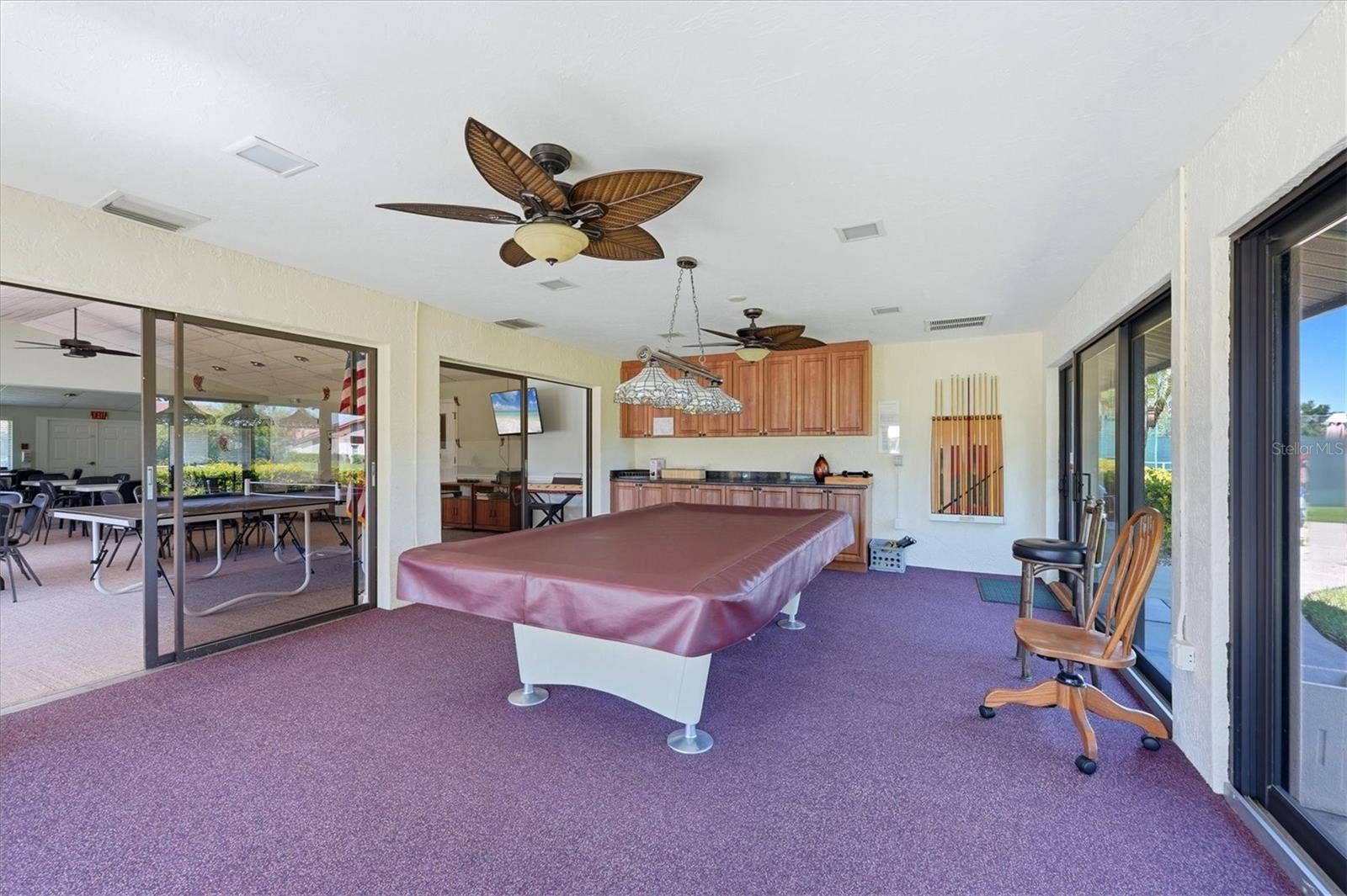 3981 WILSHIRE CIRCLE E, #195, Sarasota, FL 34238 3981 WILSHIRE CIRCLE E, #195, Sarasota, FL 34238