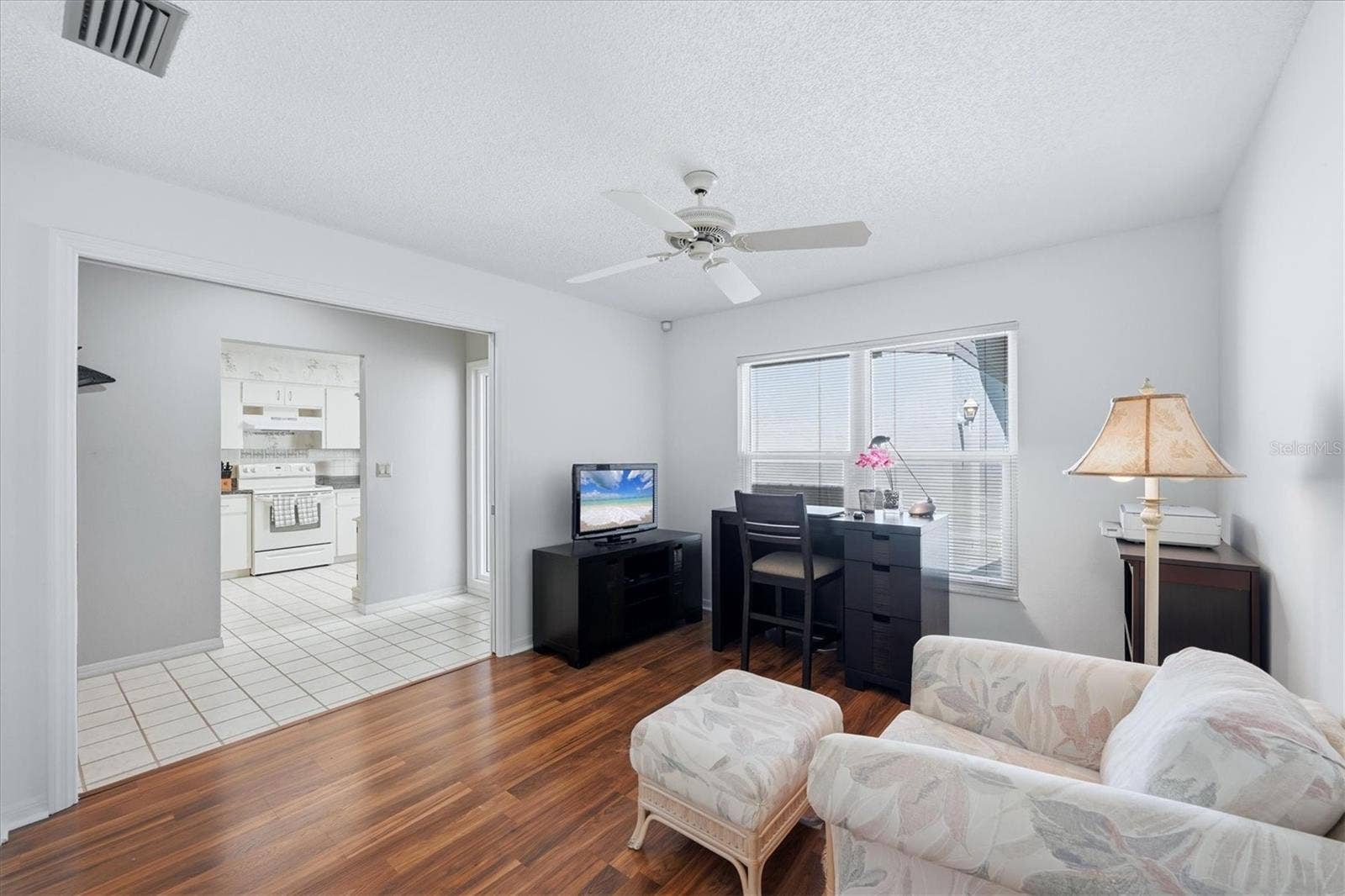 3981 WILSHIRE CIRCLE E, #195, Sarasota, FL 34238 3981 WILSHIRE CIRCLE E, #195, Sarasota, FL 34238
