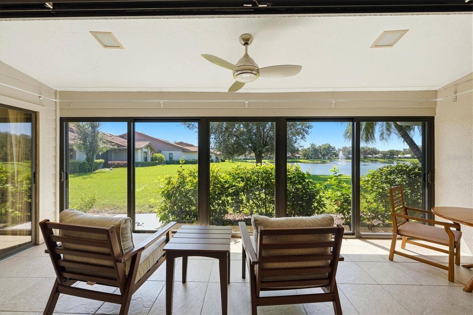 3981 WILSHIRE CIRCLE E, #195, Sarasota, FL 34238 3981 WILSHIRE CIRCLE E, #195, Sarasota, FL 34238