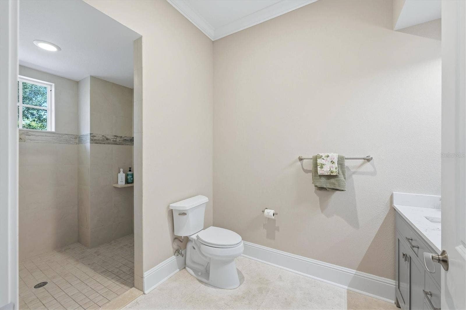 8009 BOUNTY LANE, Bradenton, FL 34202