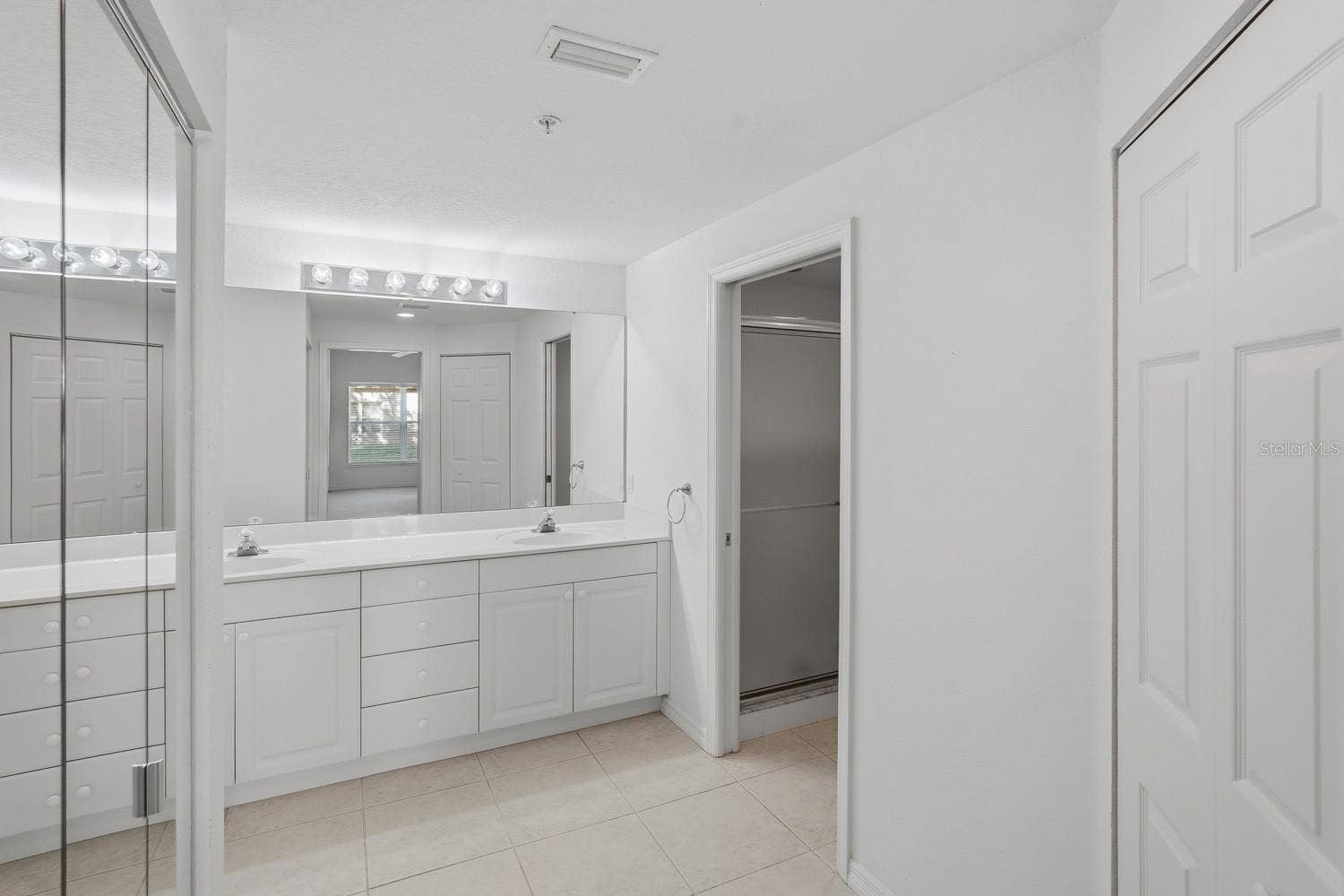 7133 CEDAR HOLLOW CIRCLE, #22-102, Bradenton, FL 34203 7133 CEDAR HOLLOW CIRCLE, #22-102, Bradenton, FL 34203