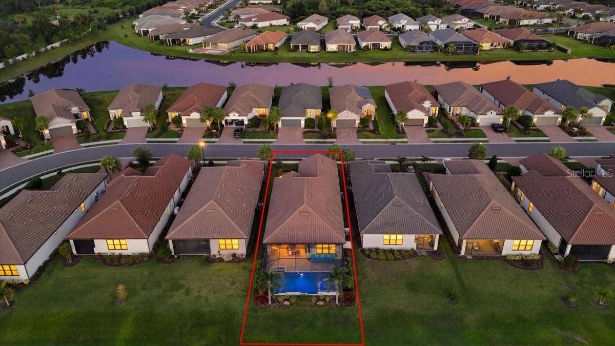 4725 CRESTPOINT WAY, Palmetto, FL 34221 4725 CRESTPOINT WAY, Palmetto, FL 34221