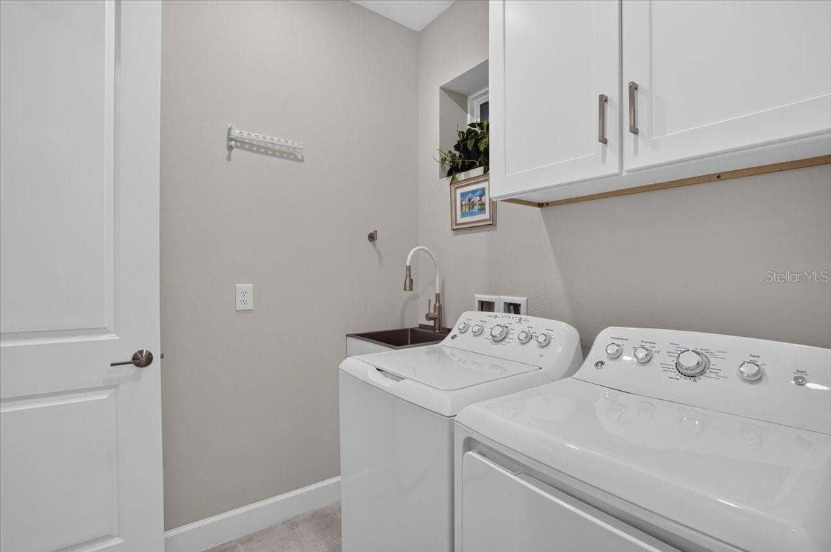 4725 CRESTPOINT WAY, Palmetto, FL 34221 4725 CRESTPOINT WAY, Palmetto, FL 34221