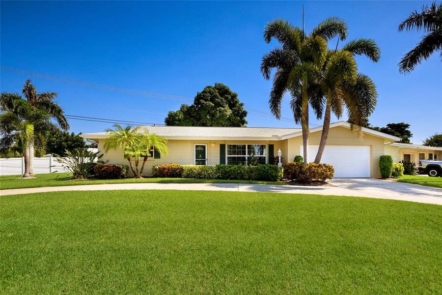 Property photo for Sarasota, FL