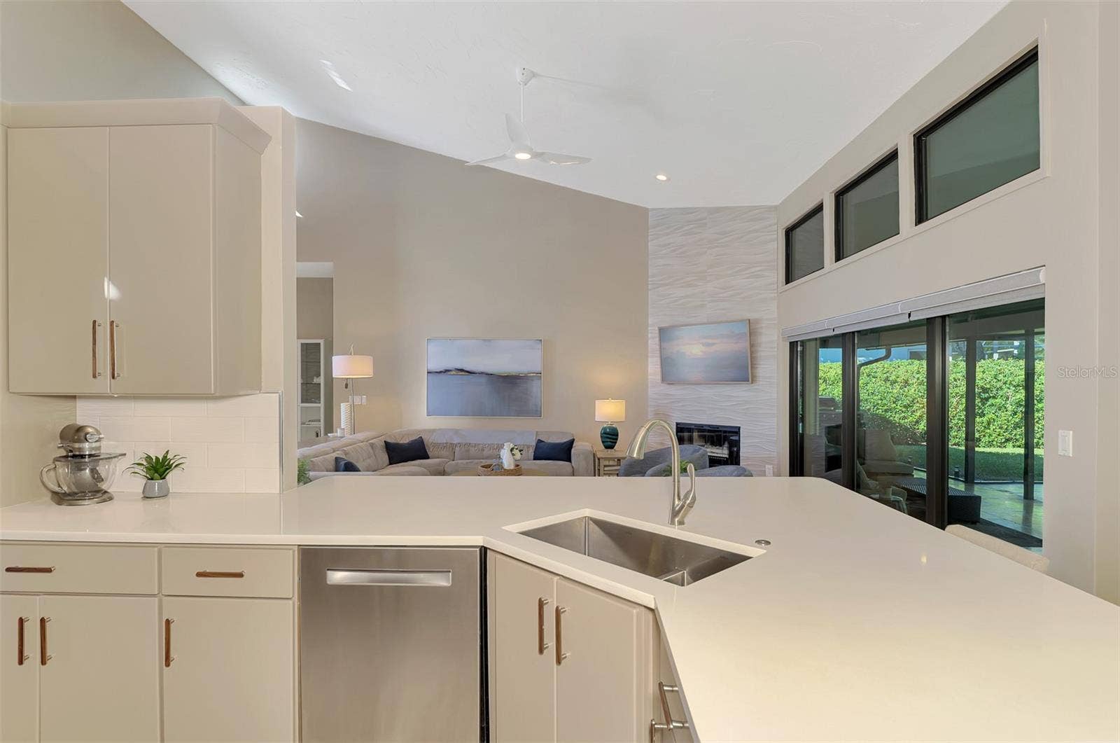 4735 WHITE TAIL LANE, Sarasota, FL 34238 4735 WHITE TAIL LANE, Sarasota, FL 34238