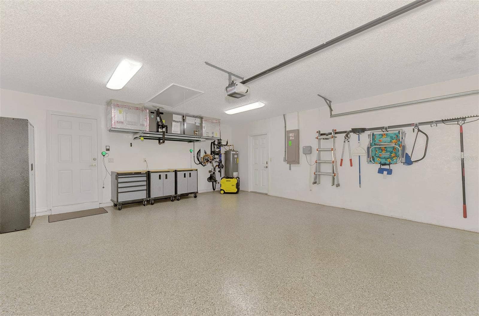 4735 WHITE TAIL LANE, Sarasota, FL 34238 4735 WHITE TAIL LANE, Sarasota, FL 34238