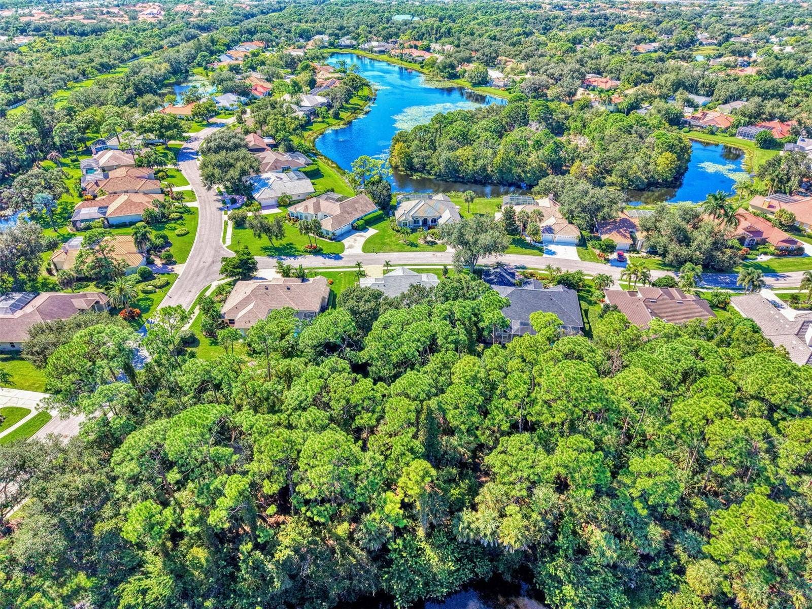 4735 WHITE TAIL LANE, Sarasota, FL 34238 4735 WHITE TAIL LANE, Sarasota, FL 34238