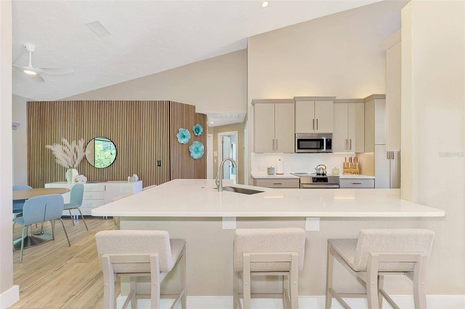 4735 WHITE TAIL LANE, Sarasota, FL 34238 4735 WHITE TAIL LANE, Sarasota, FL 34238
