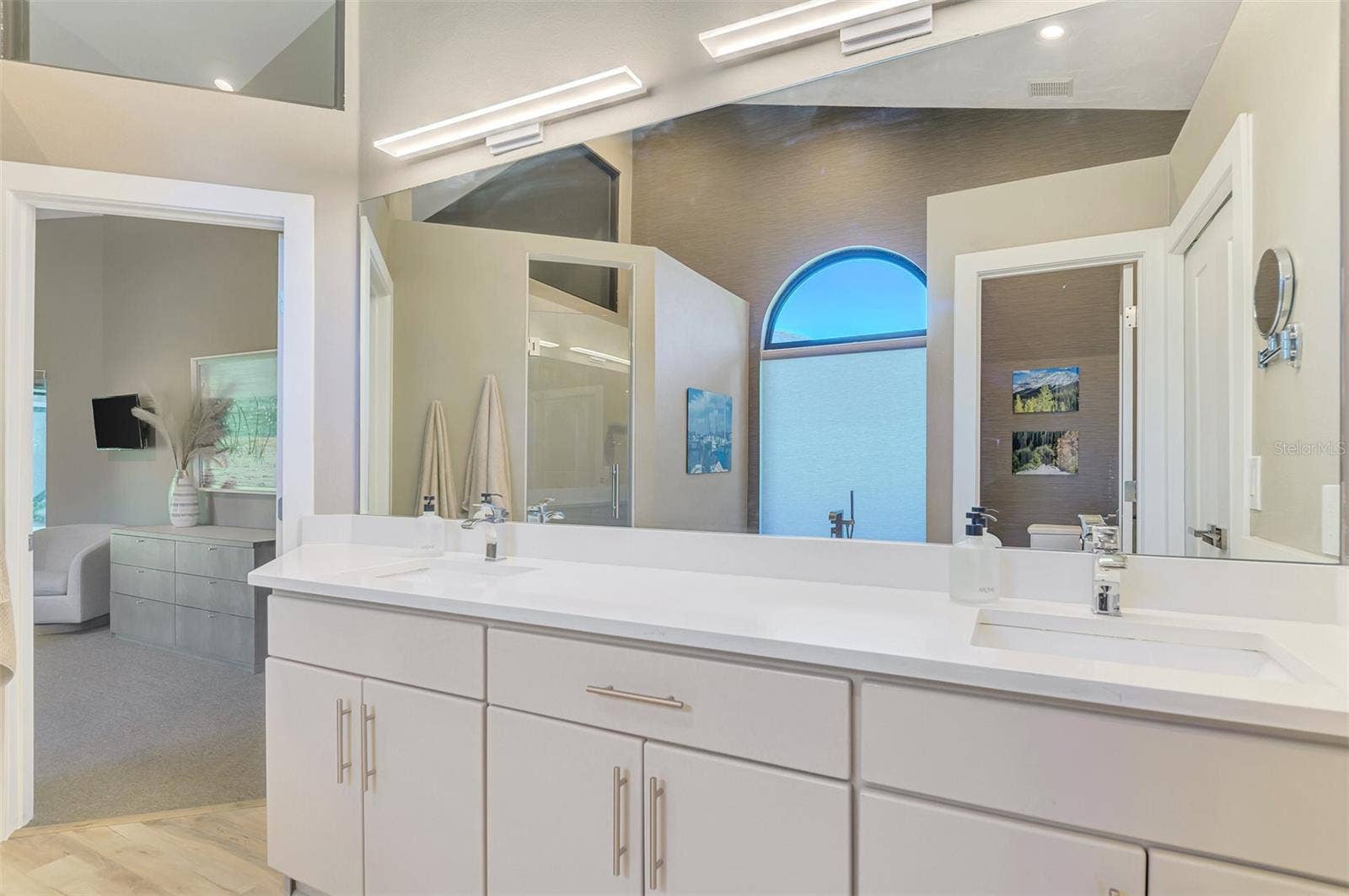 4735 WHITE TAIL LANE, Sarasota, FL 34238 4735 WHITE TAIL LANE, Sarasota, FL 34238