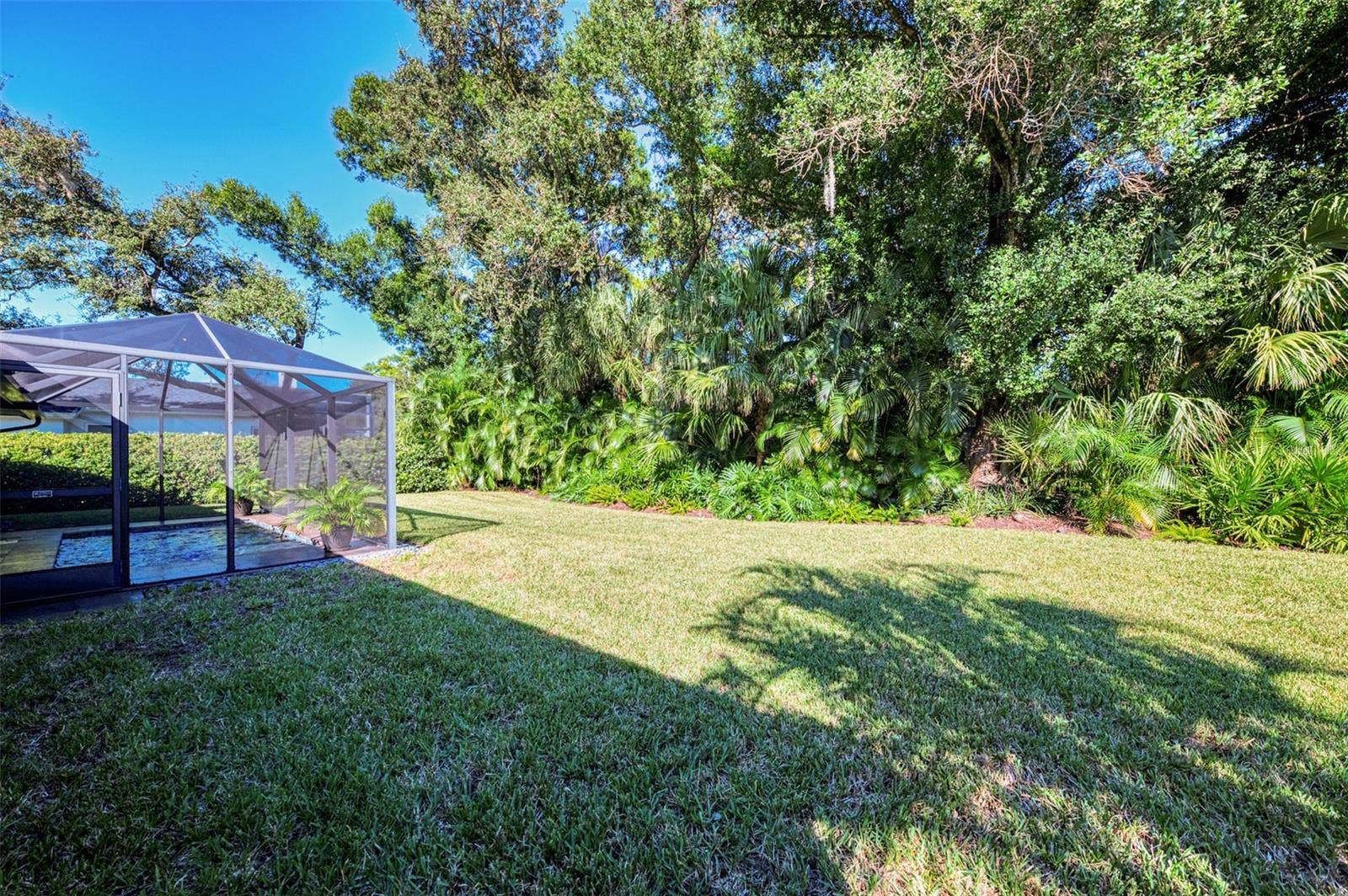 4735 WHITE TAIL LANE, Sarasota, FL 34238 4735 WHITE TAIL LANE, Sarasota, FL 34238