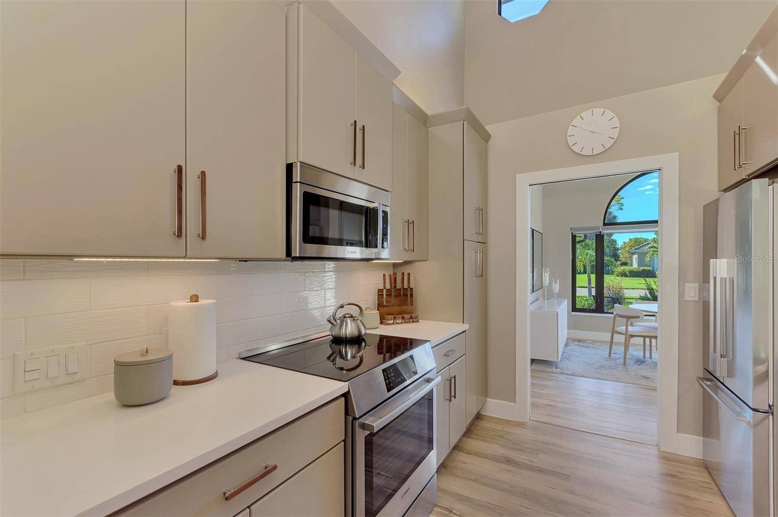 4735 WHITE TAIL LANE, Sarasota, FL 34238 4735 WHITE TAIL LANE, Sarasota, FL 34238