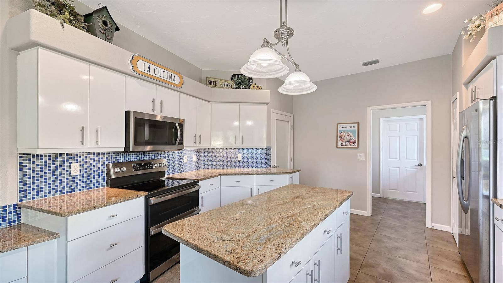 5179 LITTLE BROOK COURT, Sarasota, FL 34238 5179 LITTLE BROOK COURT, Sarasota, FL 34238