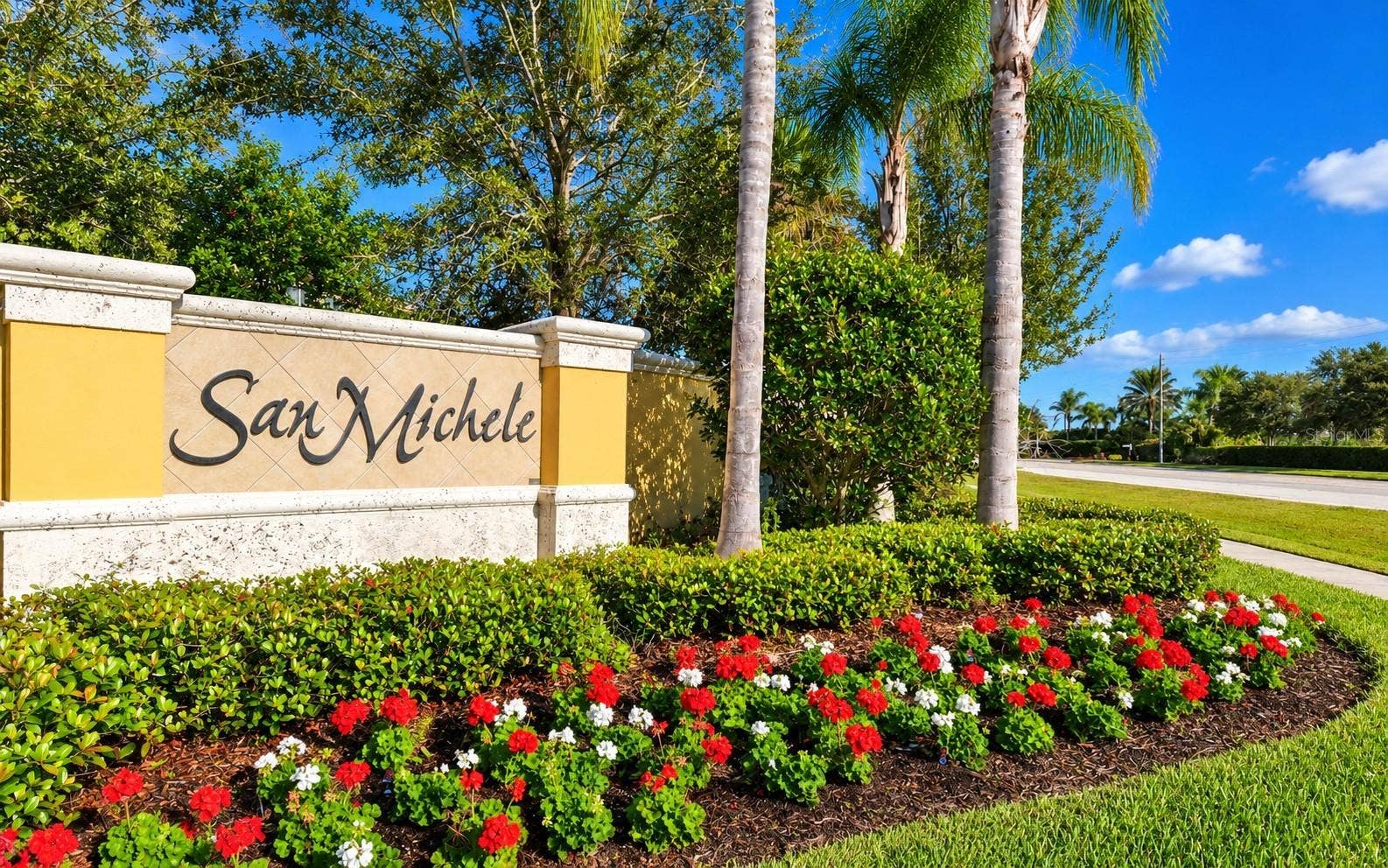 3880 82ND AVENUE CIRCLE E, #104, Sarasota, FL 34243