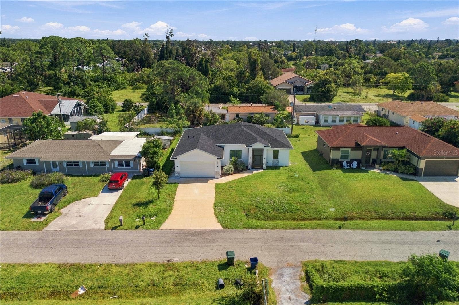 387 VENETIA AVENUE, North Port, FL 34287 387 VENETIA AVENUE, North Port, FL 34287