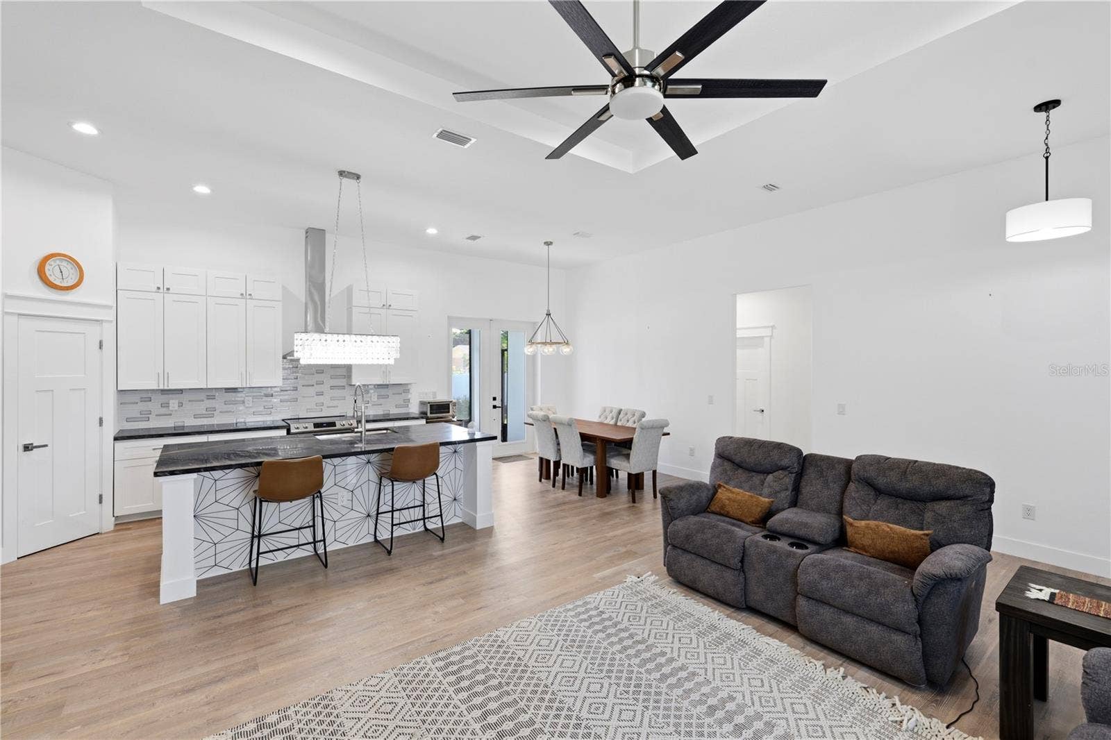 387 VENETIA AVENUE, North Port, FL 34287 387 VENETIA AVENUE, North Port, FL 34287
