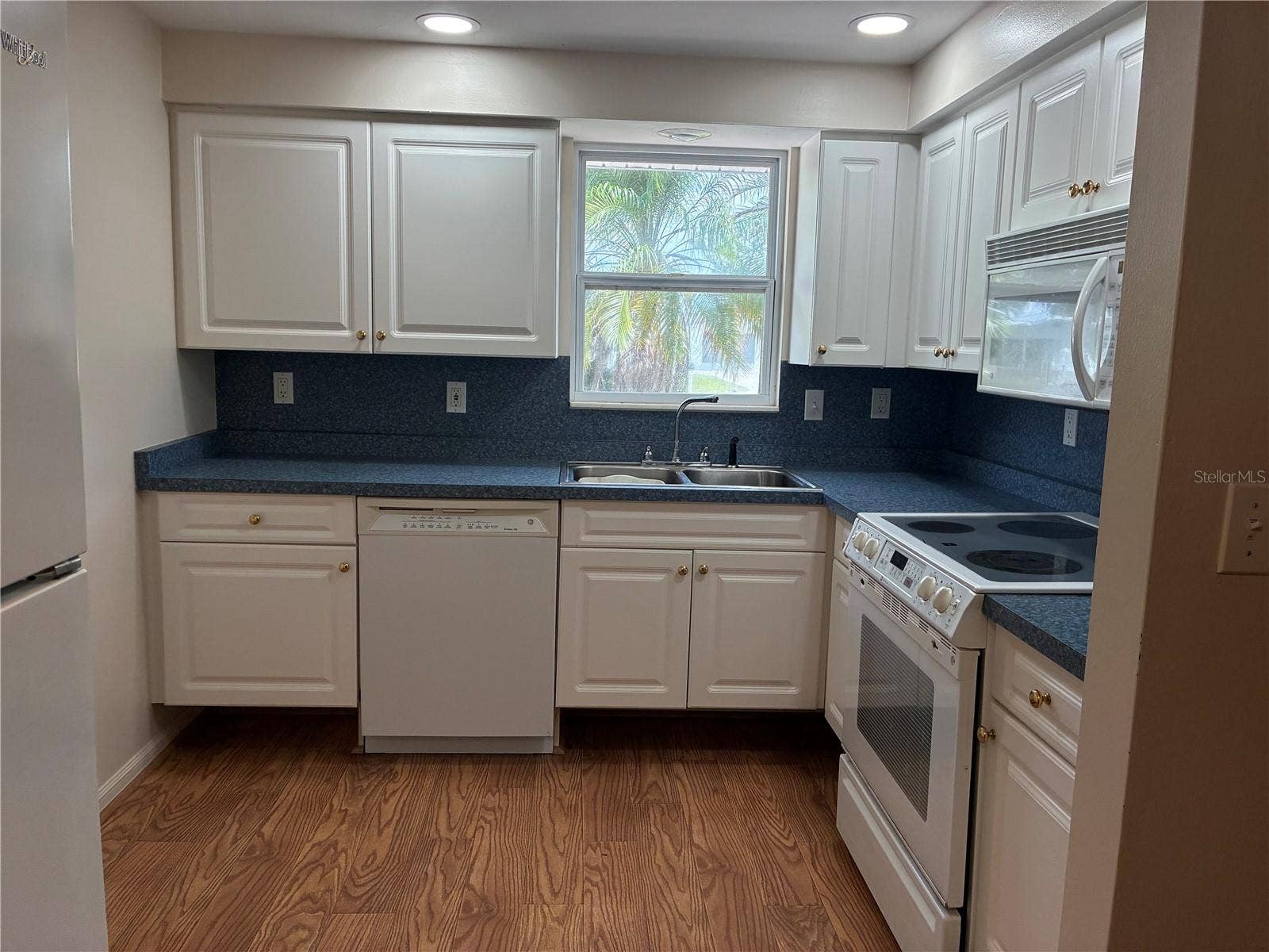 90 HARWICH CIRCLE, Englewood, FL 34223 90 HARWICH CIRCLE, Englewood, FL 34223