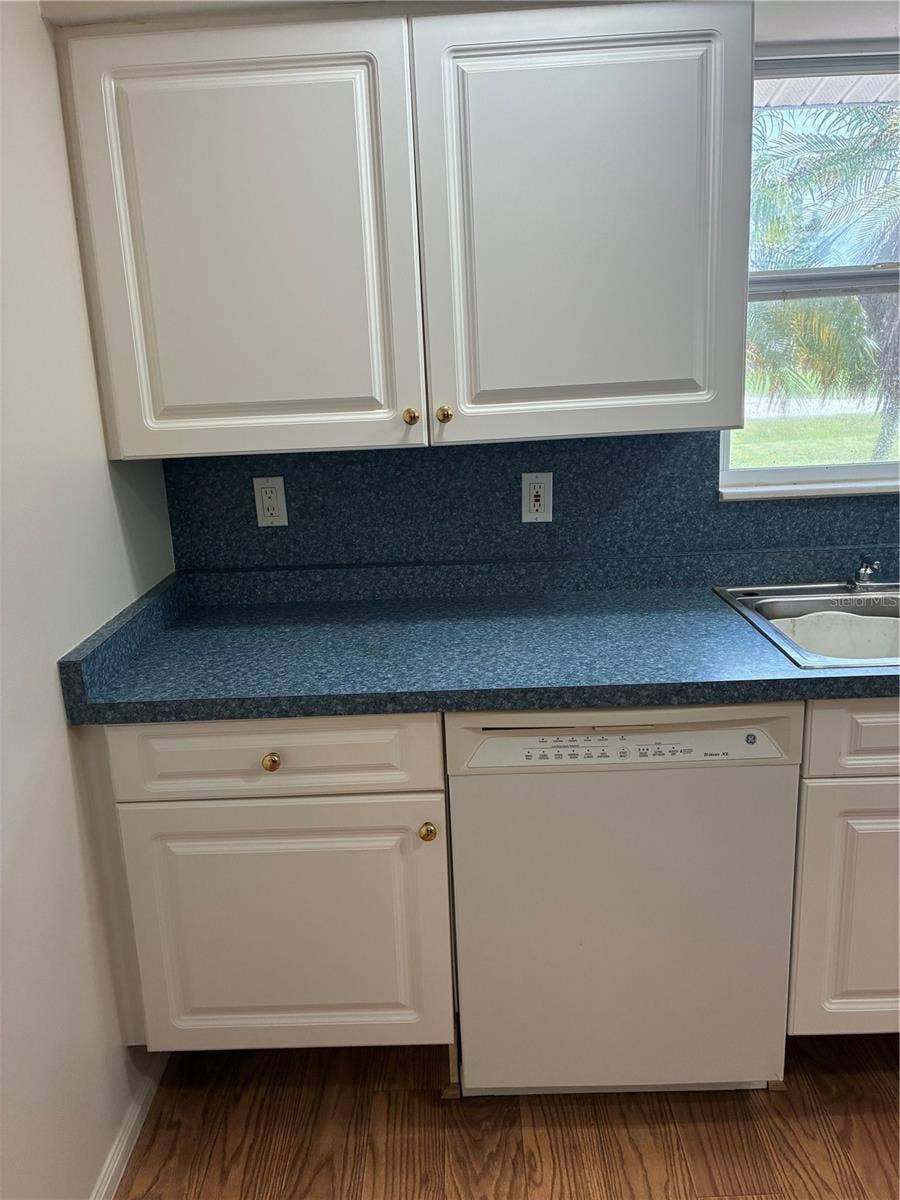 90 HARWICH CIRCLE, Englewood, FL 34223 90 HARWICH CIRCLE, Englewood, FL 34223