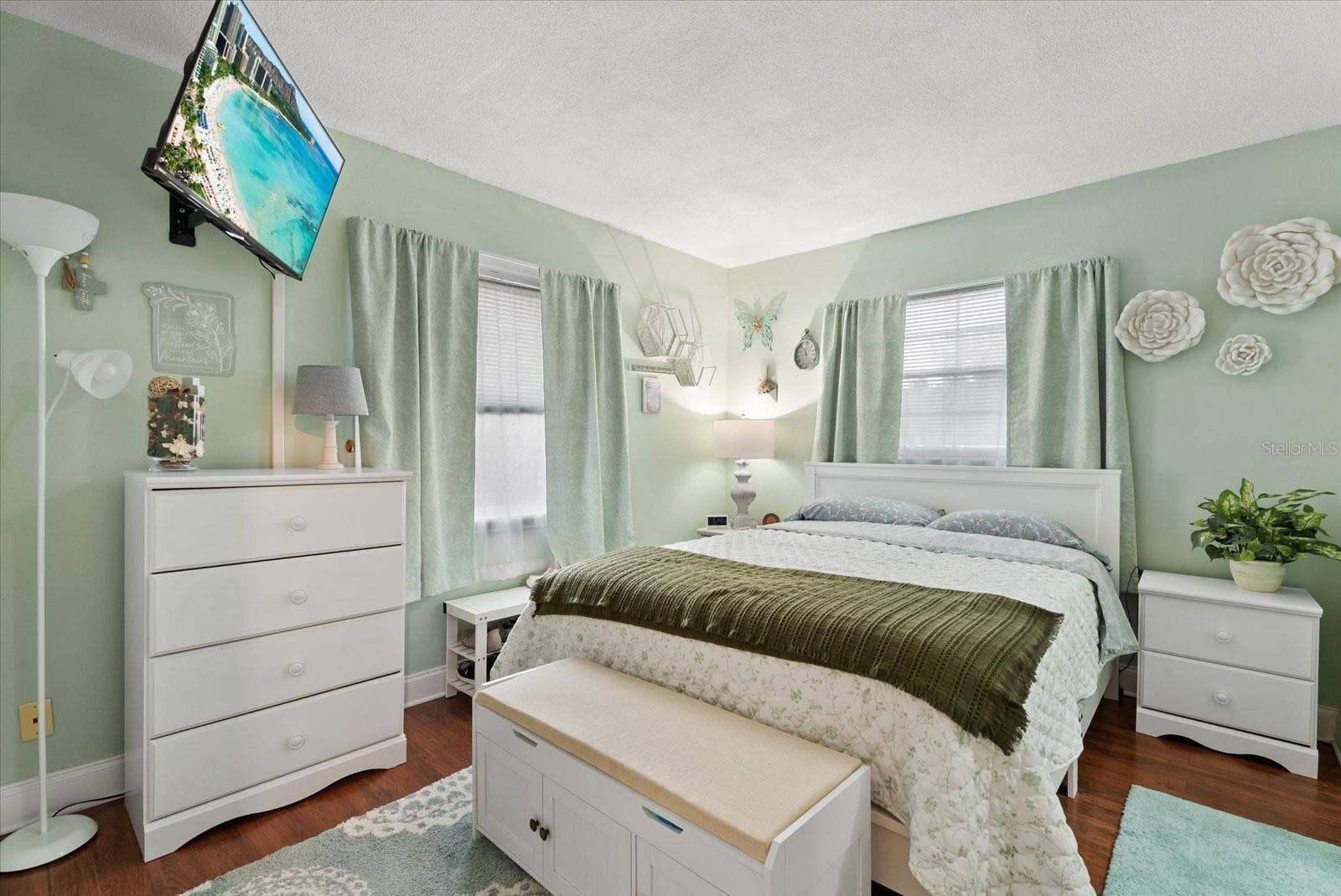 2212 CLARK AVENUE, Bradenton, FL 34207 2212 CLARK AVENUE, Bradenton, FL 34207