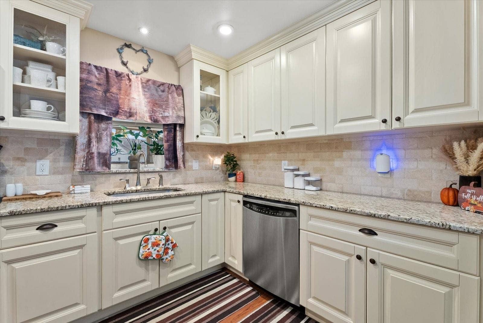 2212 CLARK AVENUE, Bradenton, FL 34207 2212 CLARK AVENUE, Bradenton, FL 34207