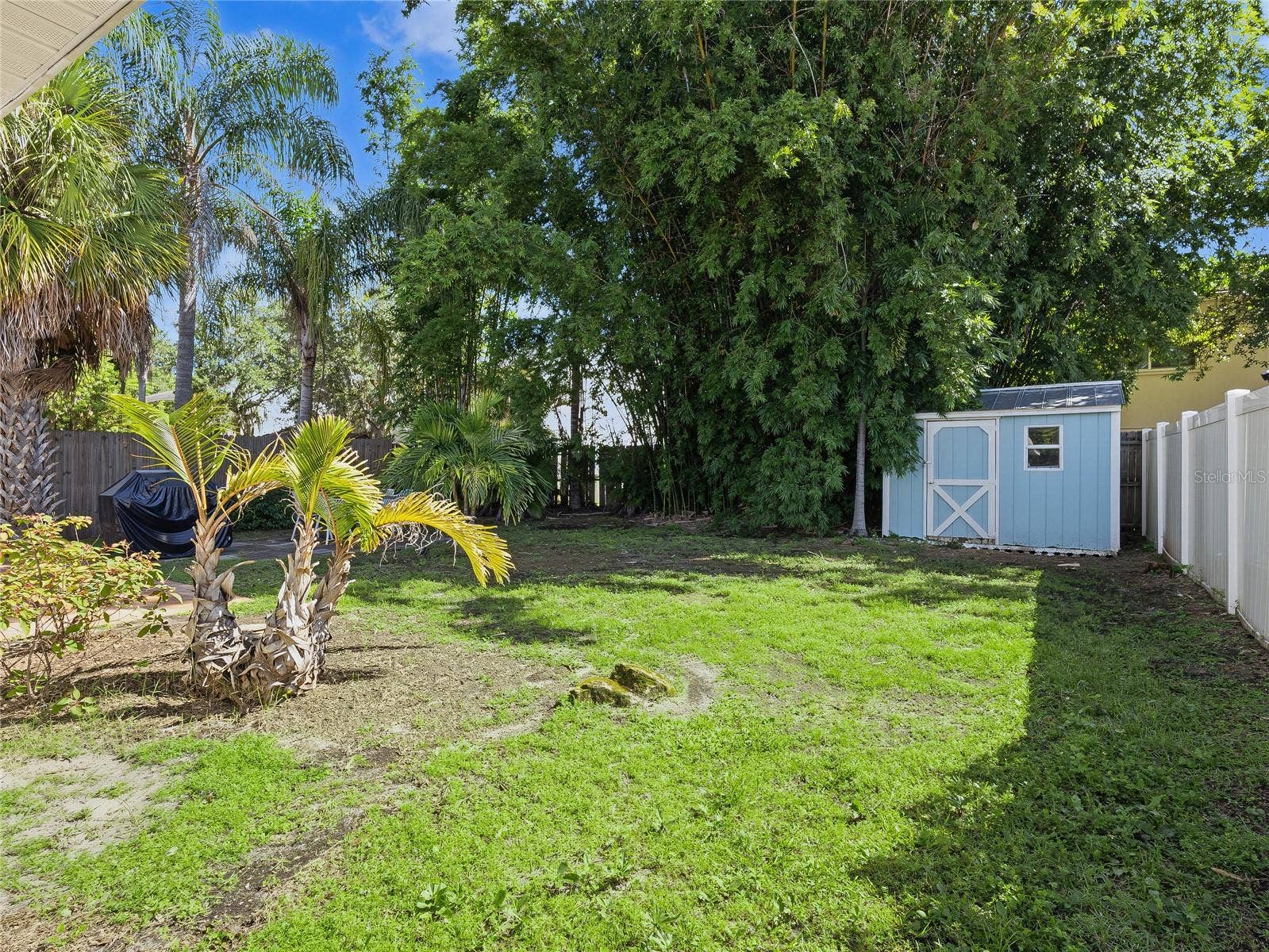 210 BRIGGS COURT, Sarasota, FL 34237 Spacious Backyard