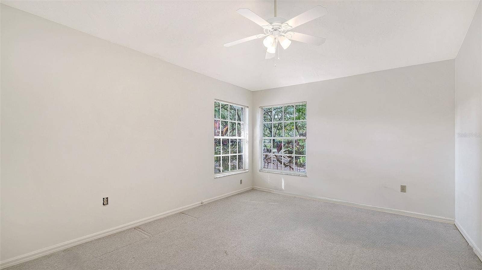 3944 LYNDHURST COURT, Sarasota, FL 34235