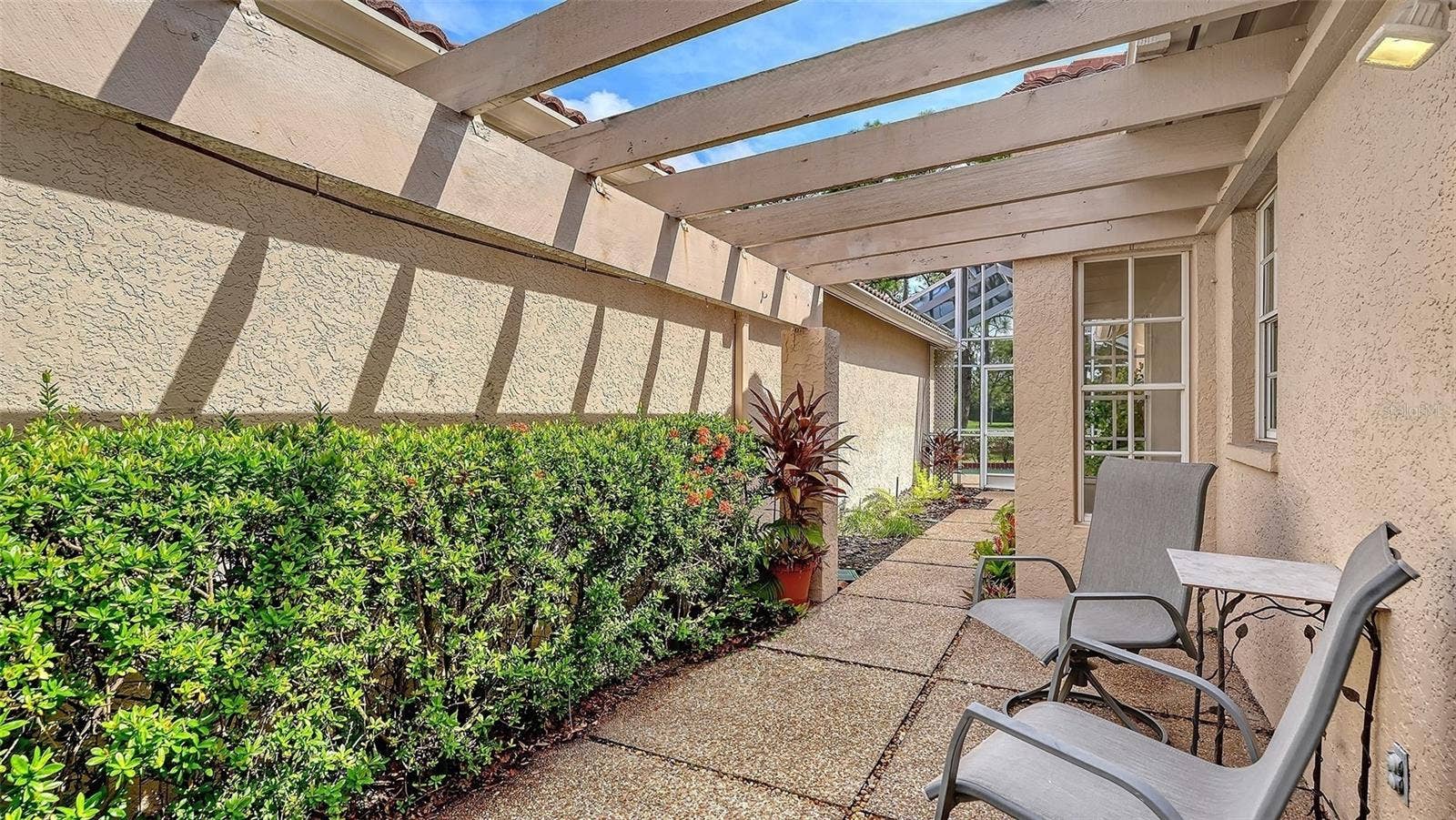 3944 LYNDHURST COURT, Sarasota, FL 34235