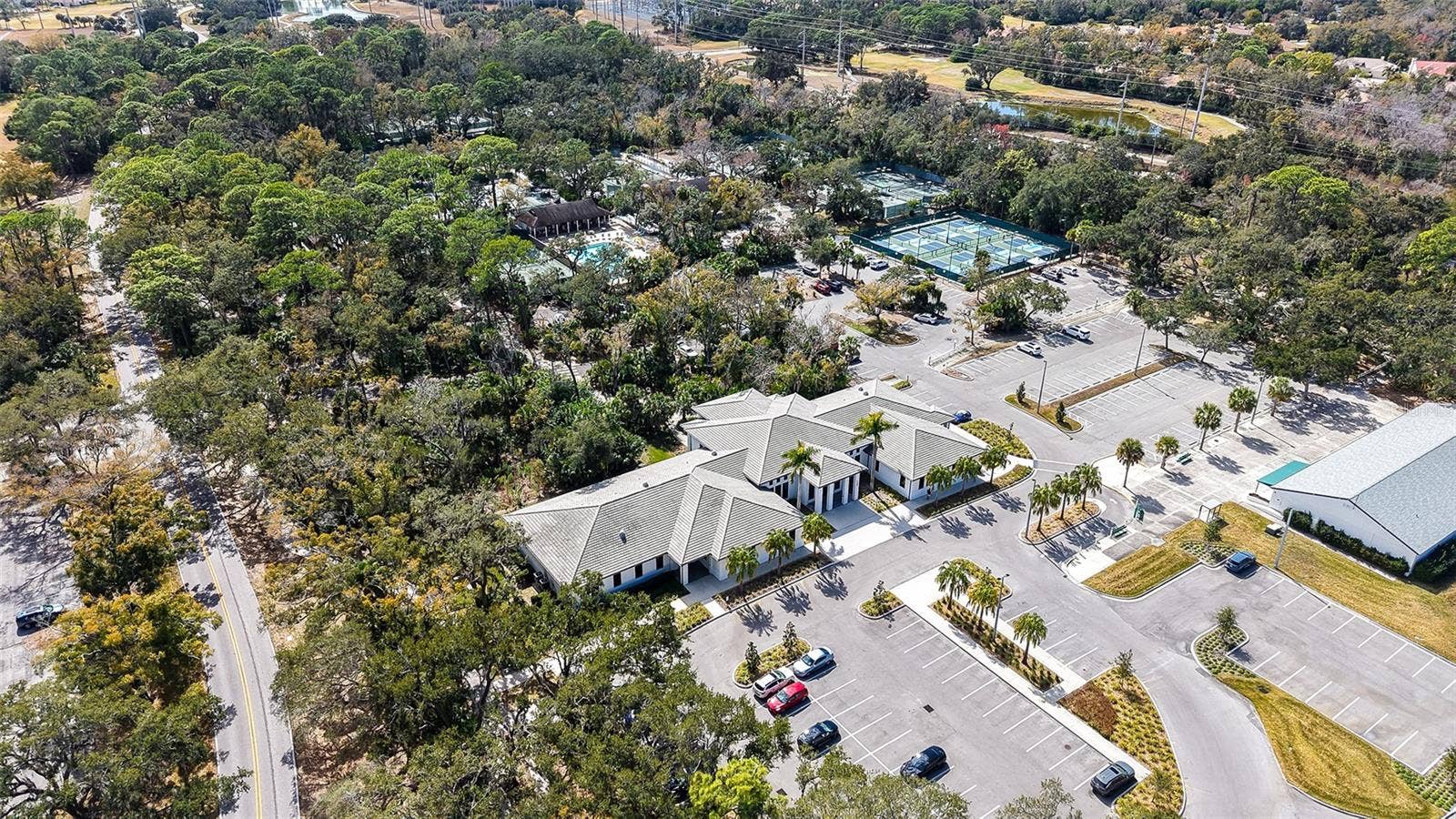 3944 LYNDHURST COURT, Sarasota, FL 34235
