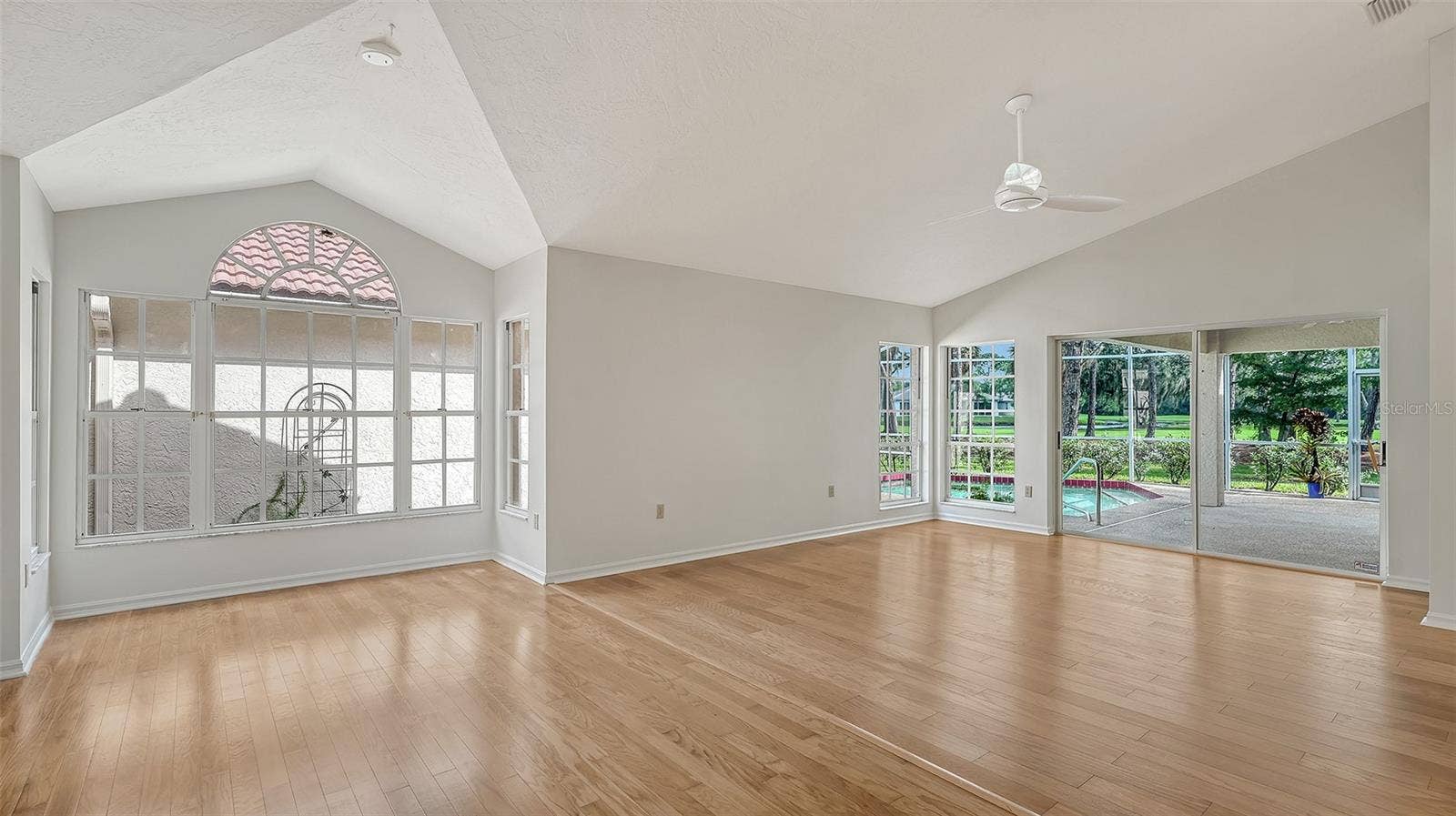 3944 LYNDHURST COURT, Sarasota, FL 34235