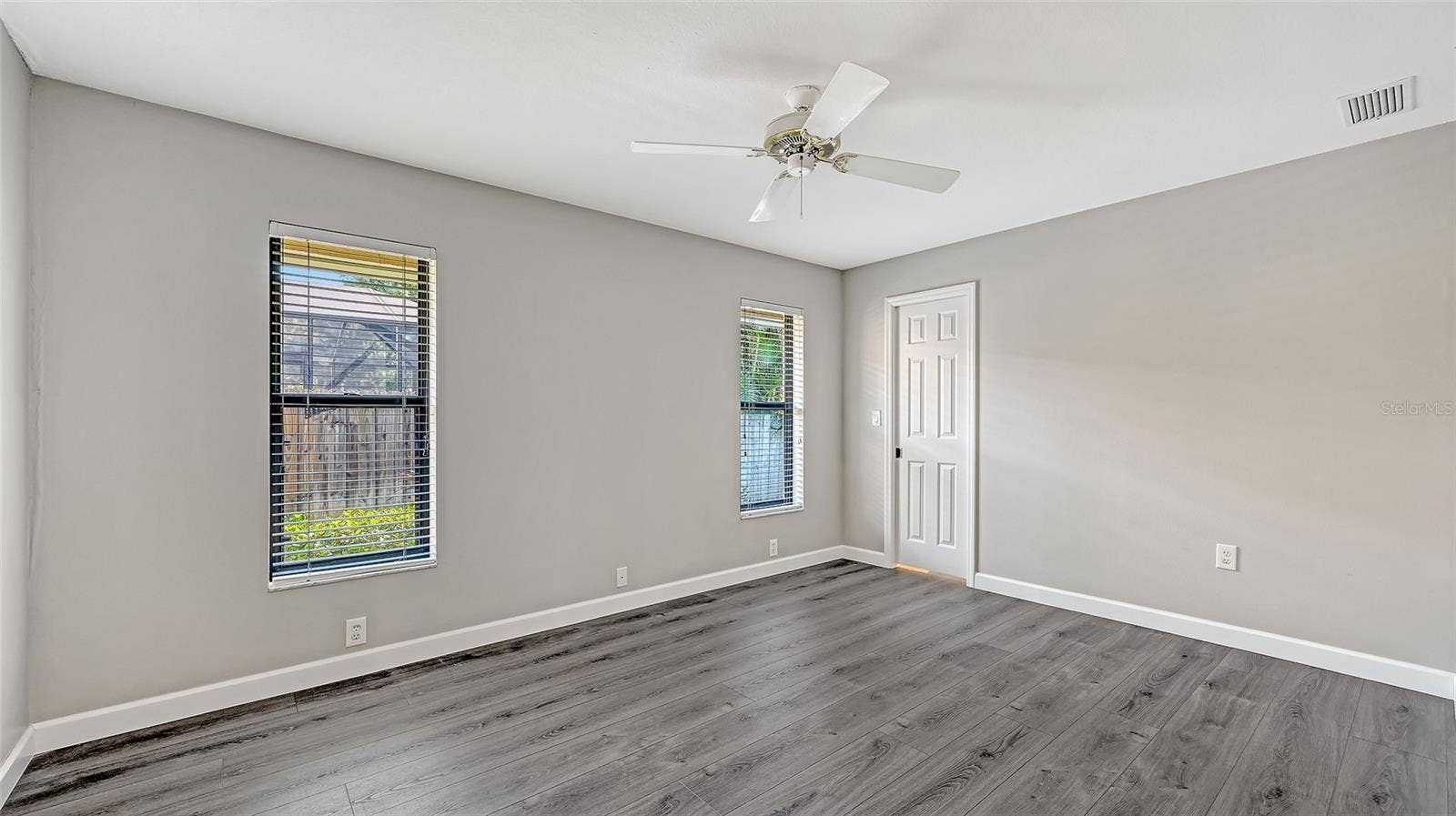 4409 OAK VIEW DRIVE, Sarasota, FL 34232 4409 OAK VIEW DRIVE, Sarasota, FL 34232